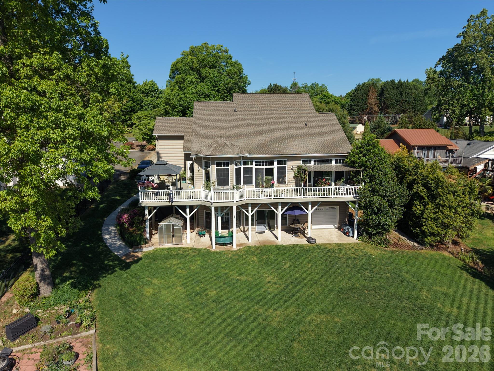 186 Hazelton Loop Property Photo 6