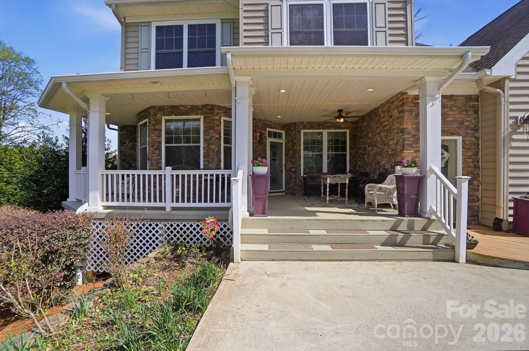 186 Hazelton Loop Property Photo 7