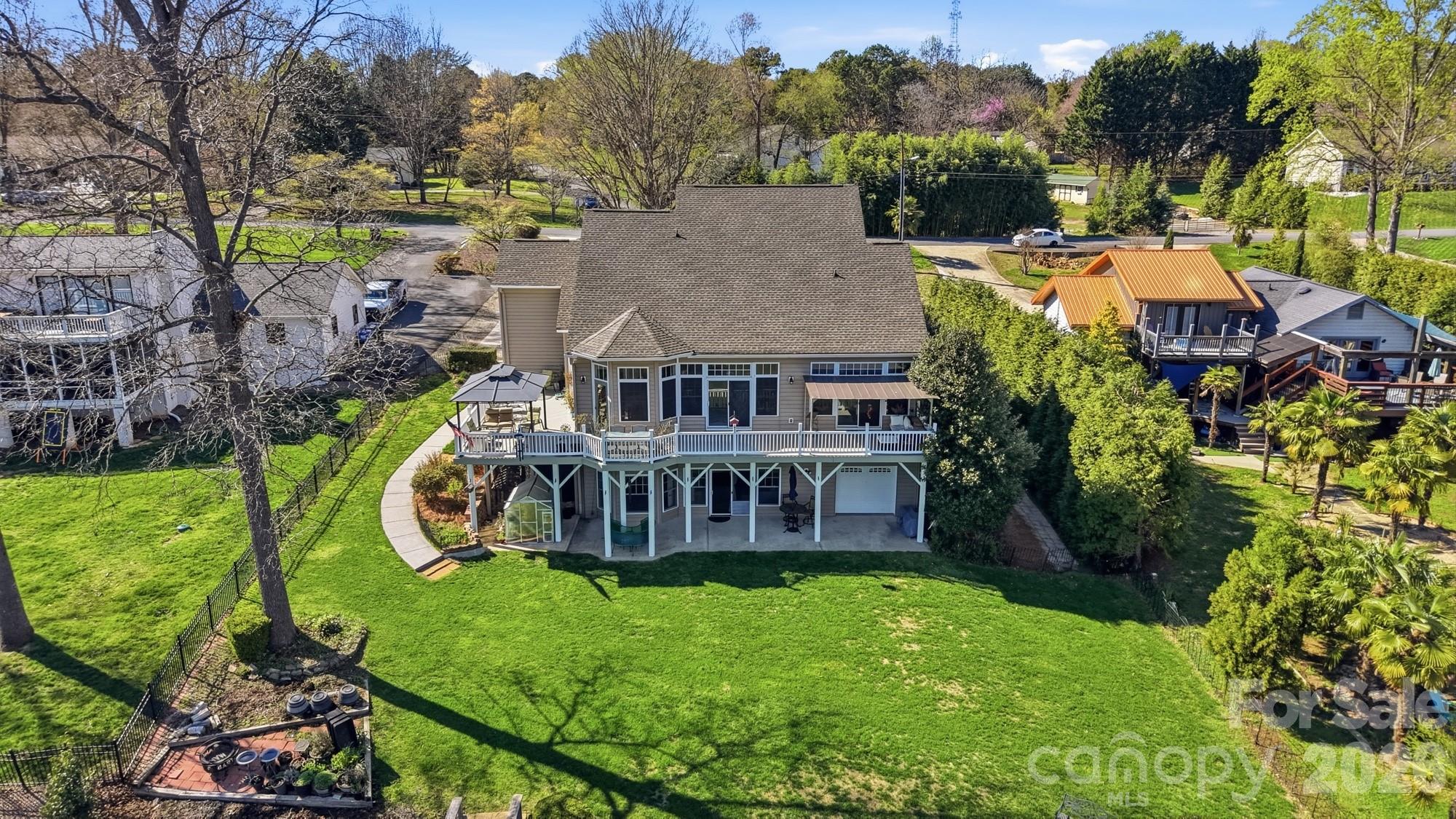 186 Hazelton Loop Property Photo 10