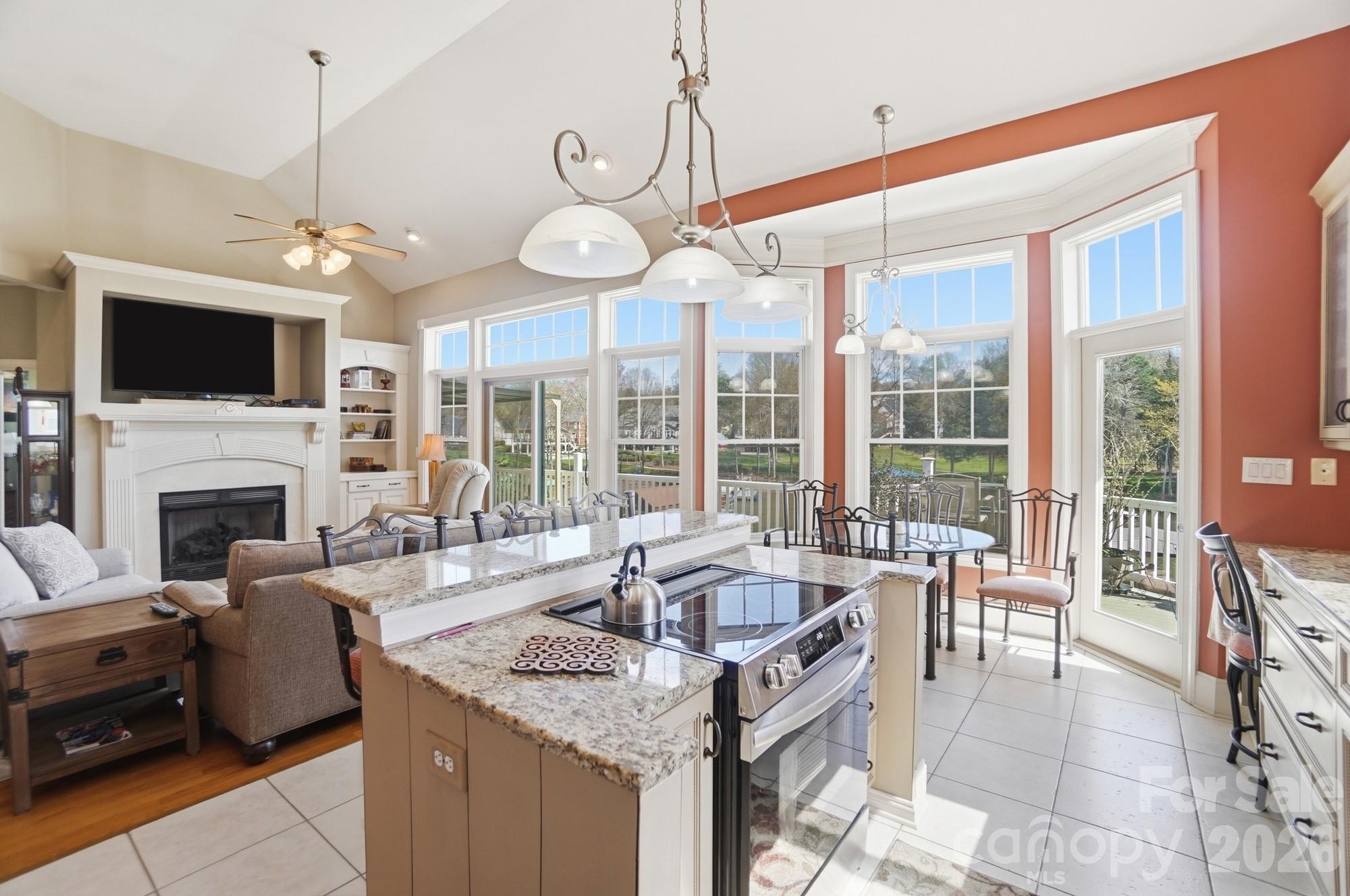 186 Hazelton Loop Property Photo 17