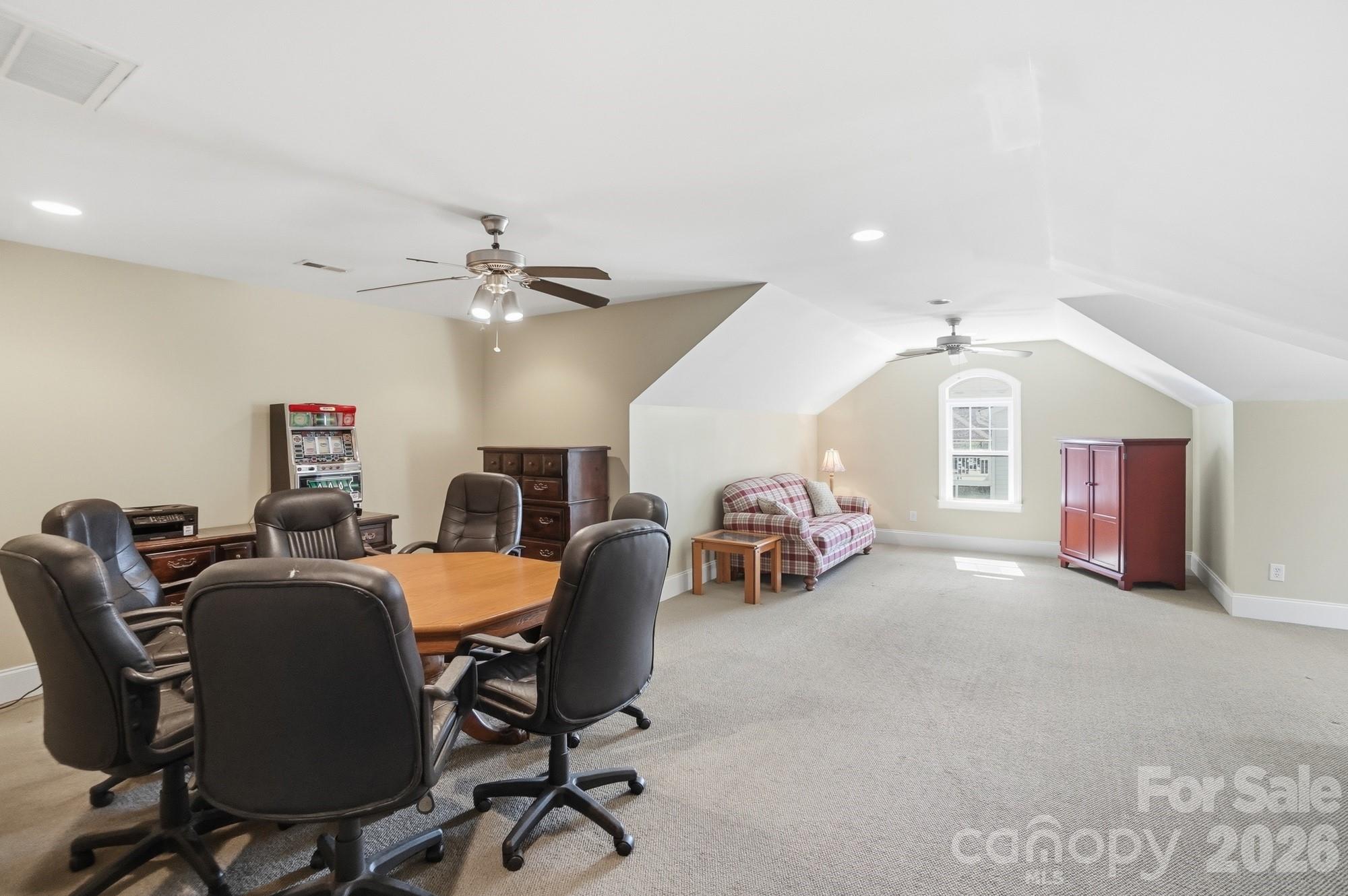 186 Hazelton Loop Property Photo 23