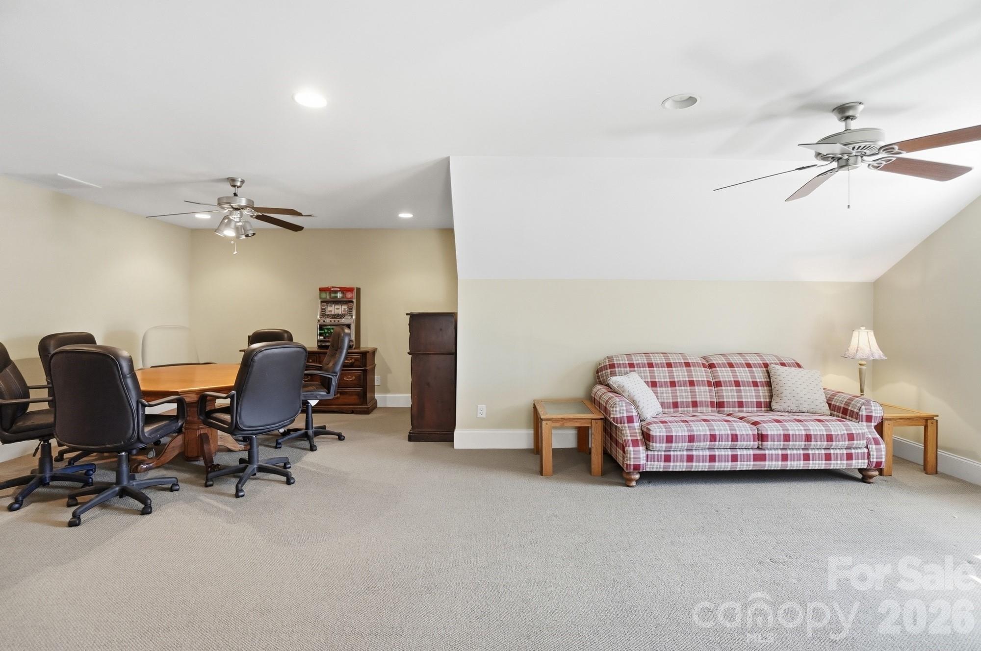 186 Hazelton Loop Property Photo 24
