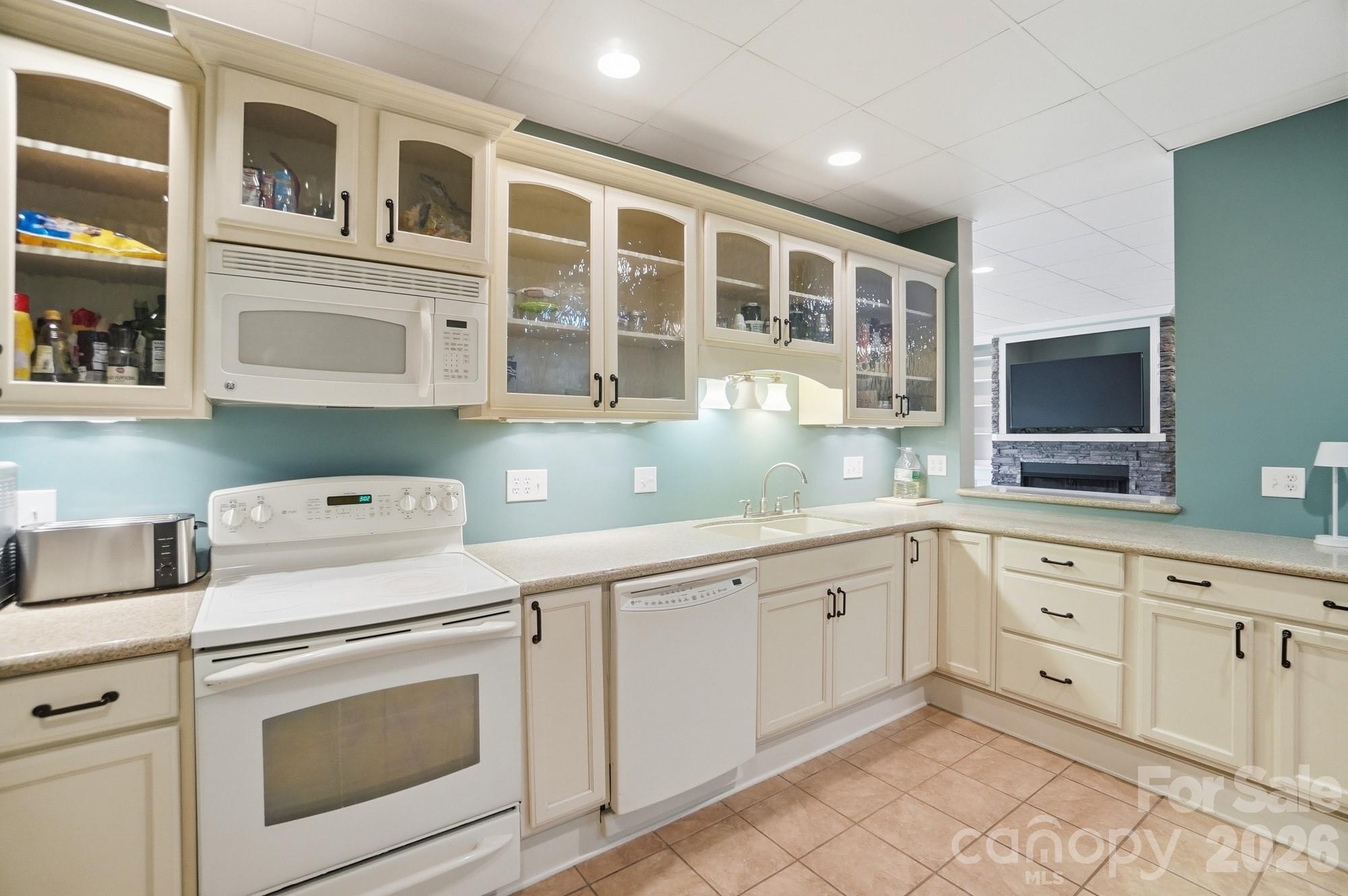 186 Hazelton Loop Property Photo 32