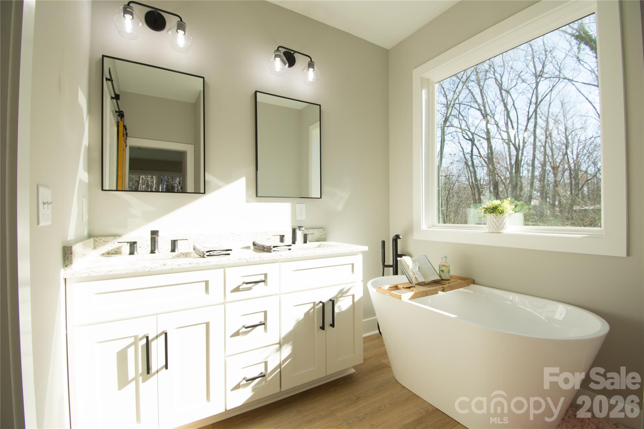 472 Oak Road Property Photo 1
