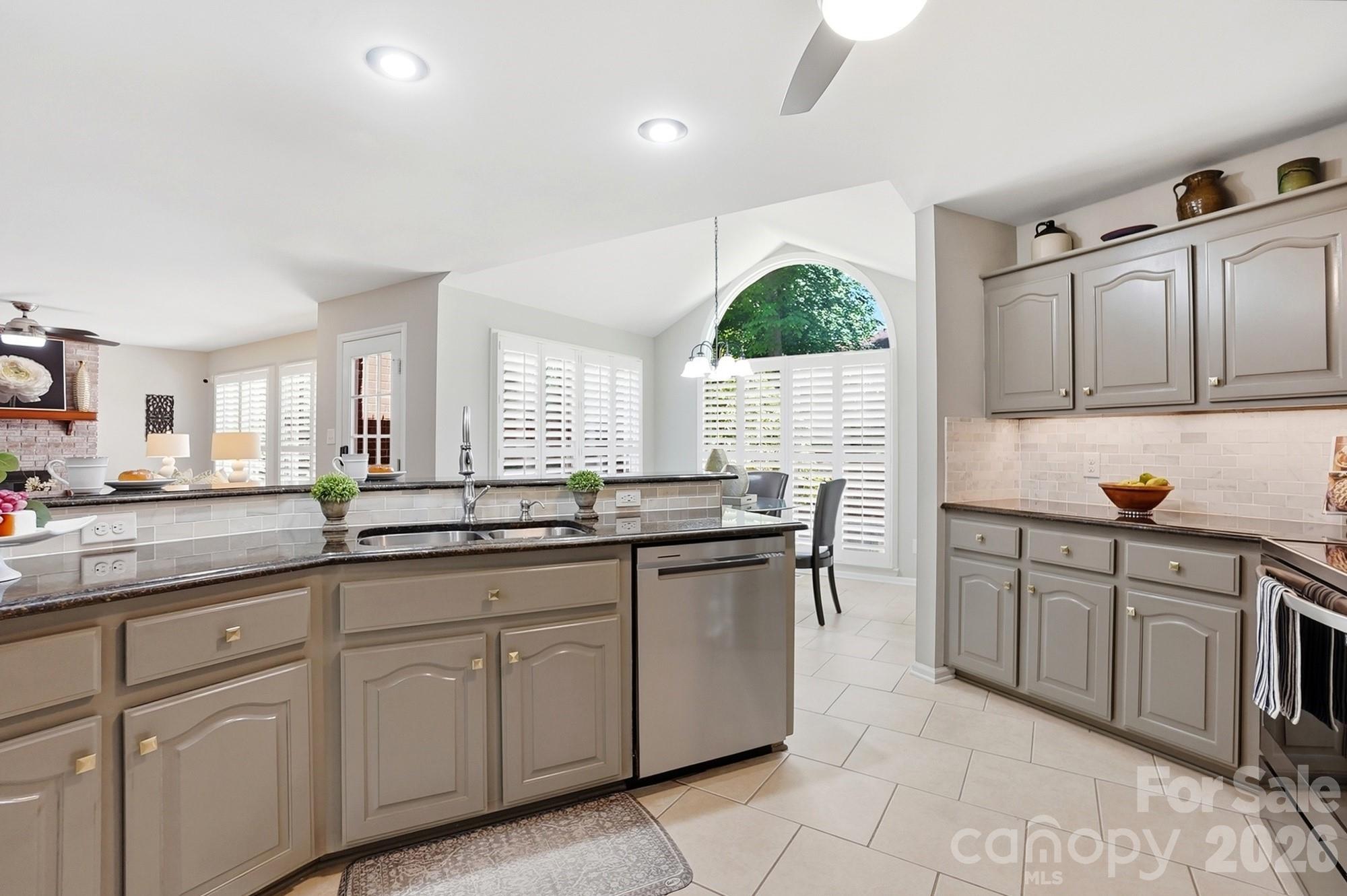 4218 Patriots Way Property Photo 13