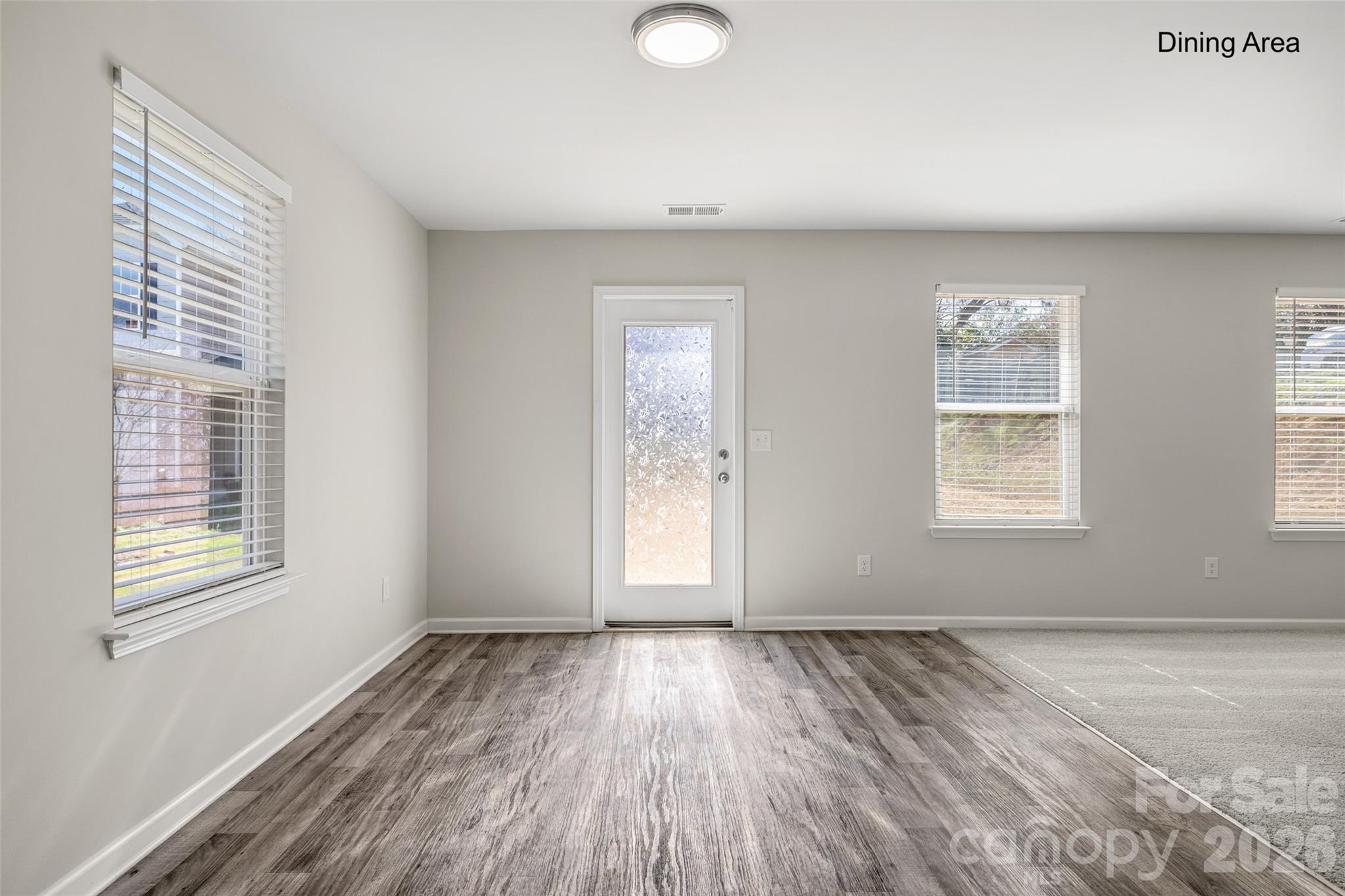 463 W Barr Street Property Photo 9
