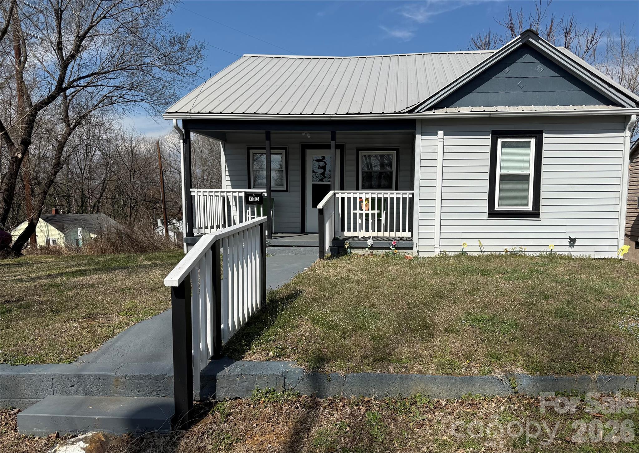 703 Stage Street Property Photo 1