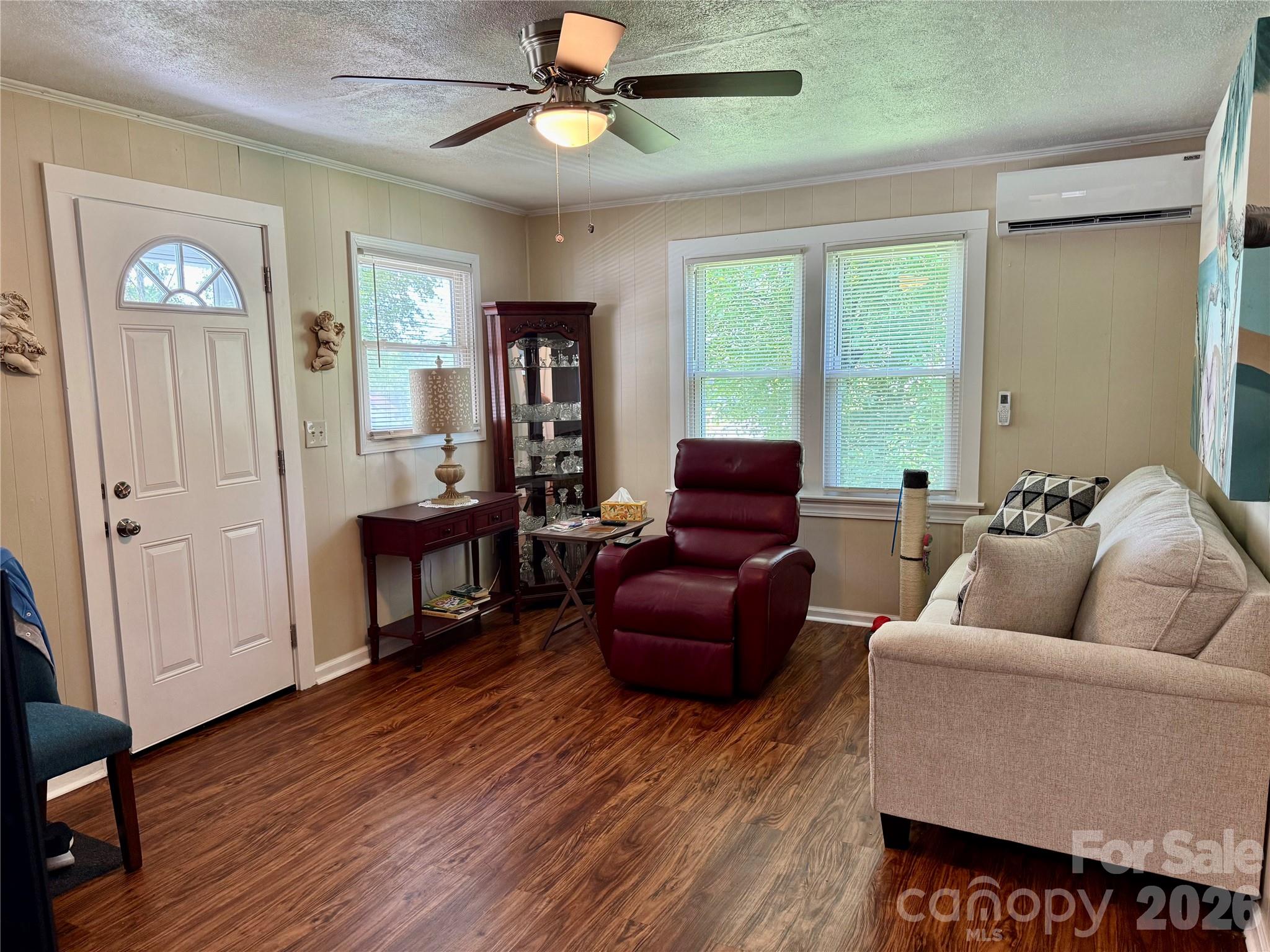 703 Stage Street Property Photo 6