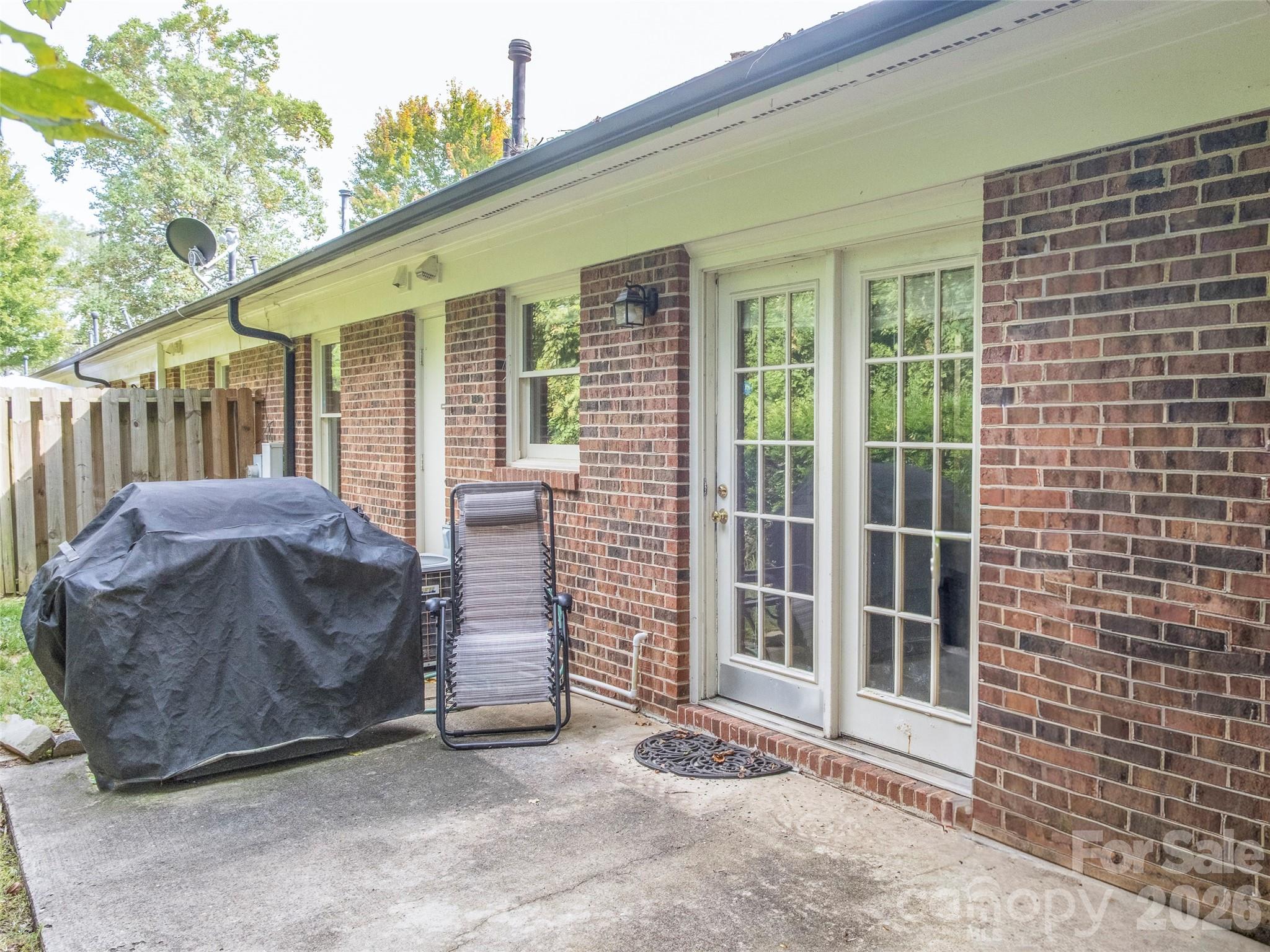 2039 Union Road E Property Photo 20