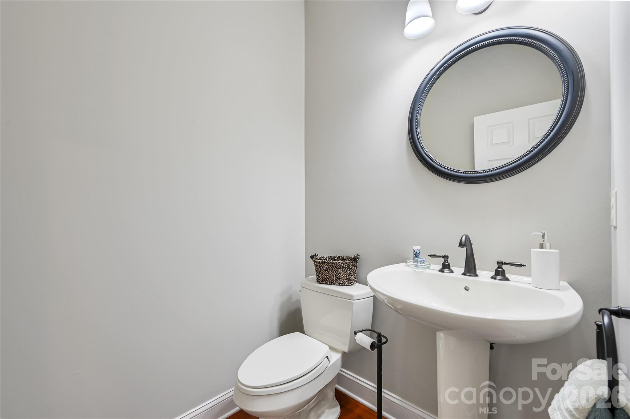 43 S Kuykendall Court Property Photo 17