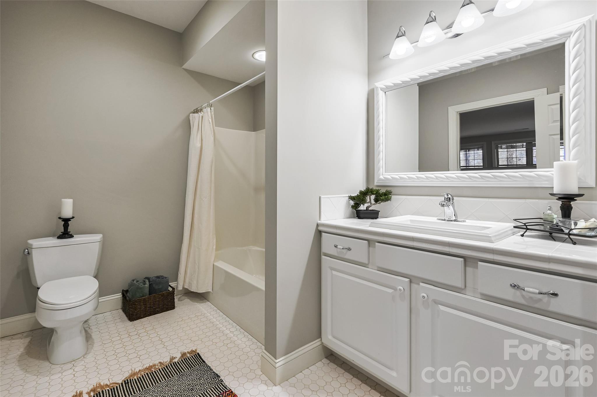 43 S Kuykendall Court Property Photo 31