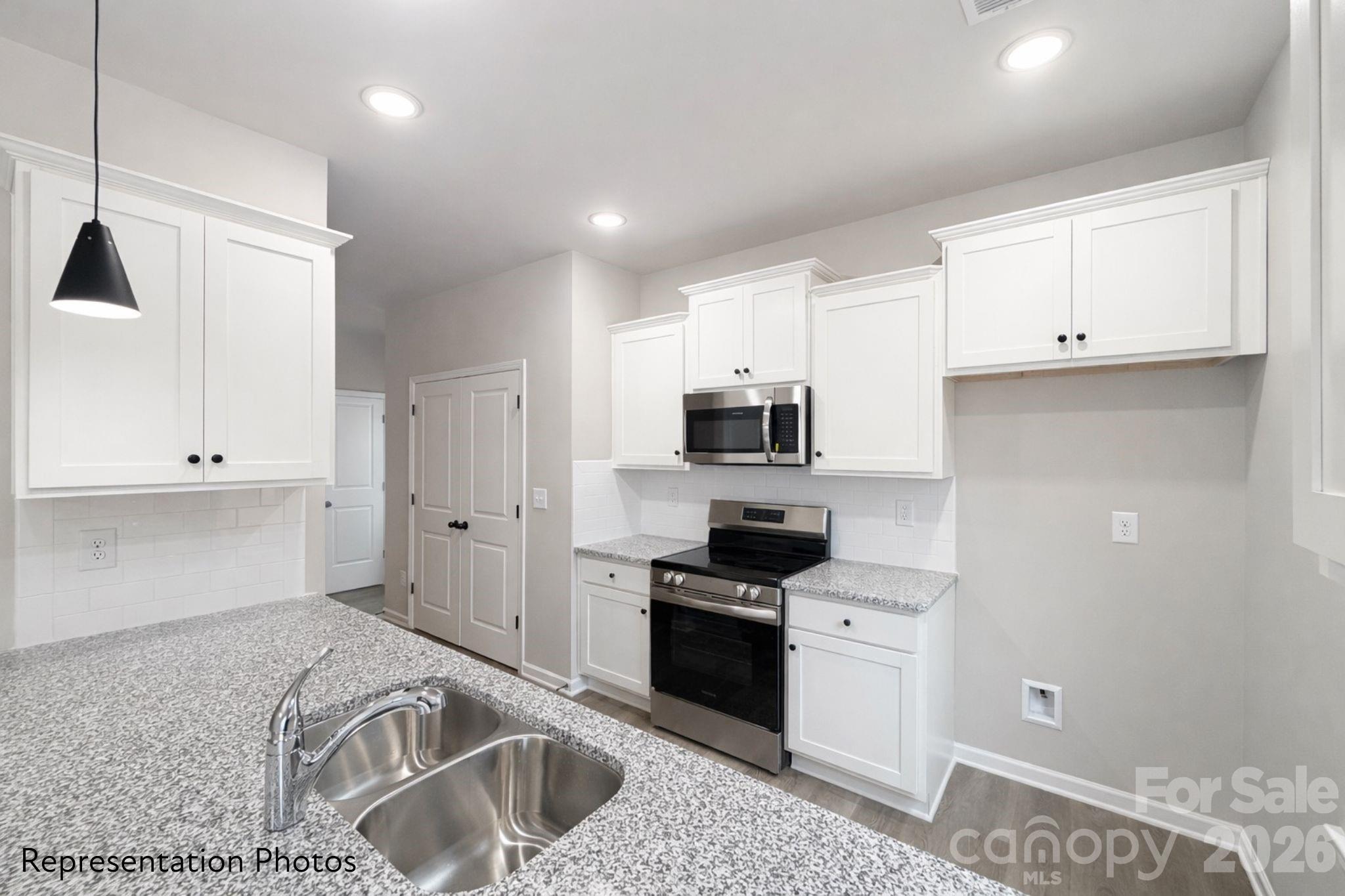 3718 Sally Lane Property Photo 6