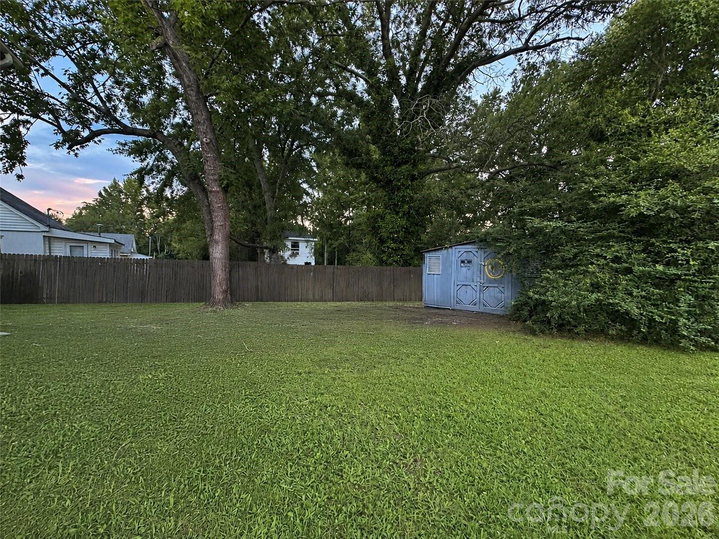 305 Mobley Street Property Photo 4