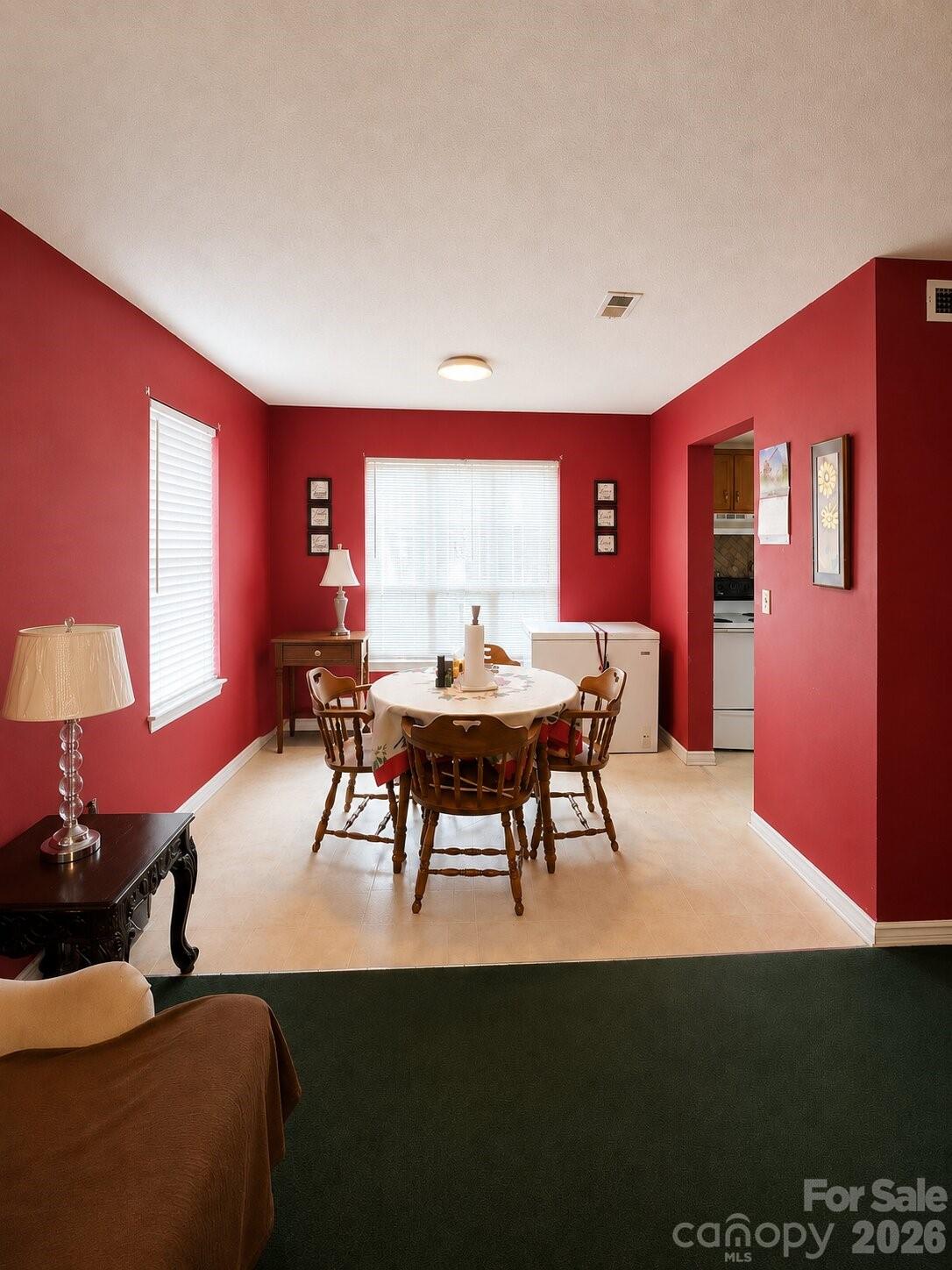 305 Mobley Street Property Photo 6