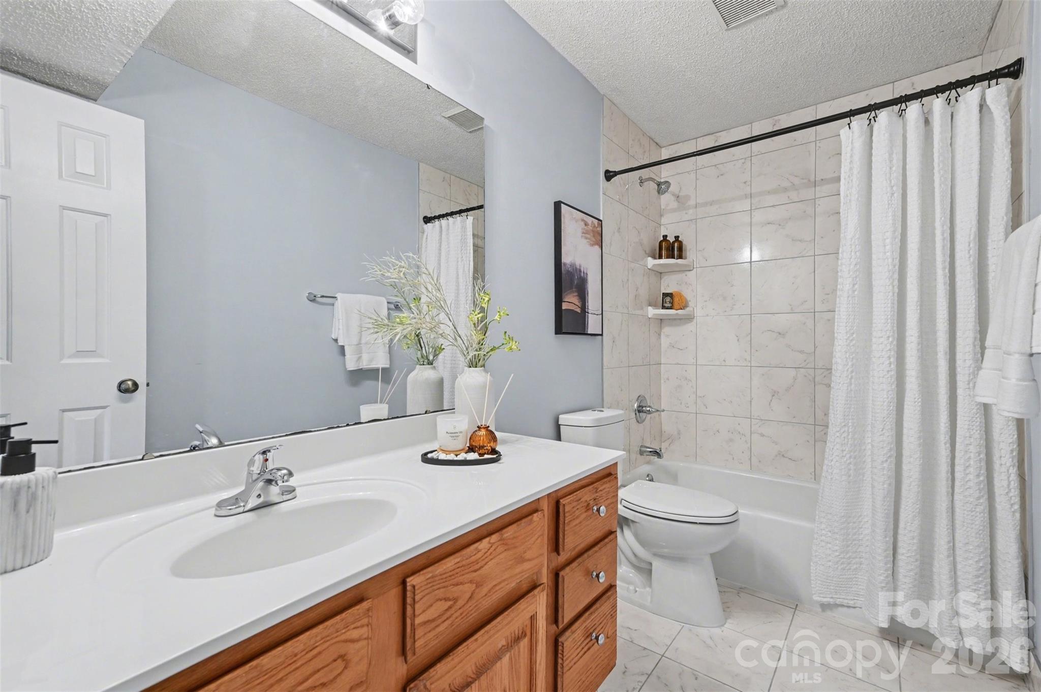 5866 Harris Grove Lane Property Photo 9