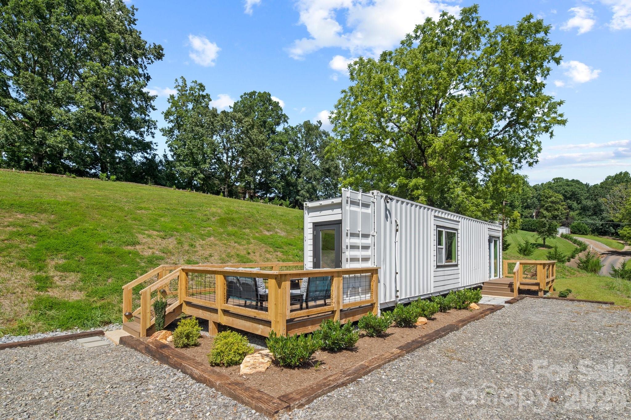 8 & 10 George Allen Ridge A & B Property Photo 6