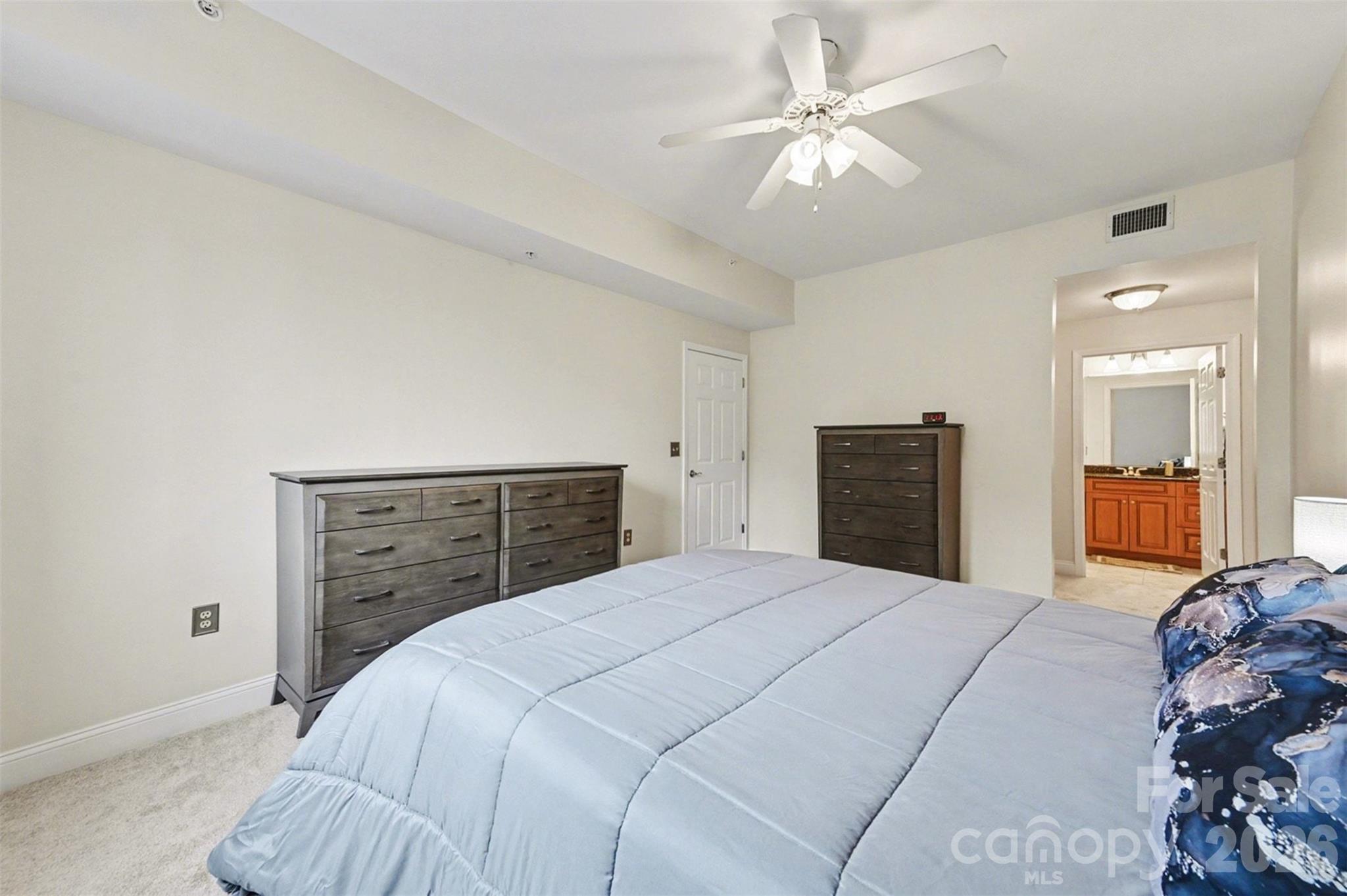 300 W 5th Street 336 Property Photo 11