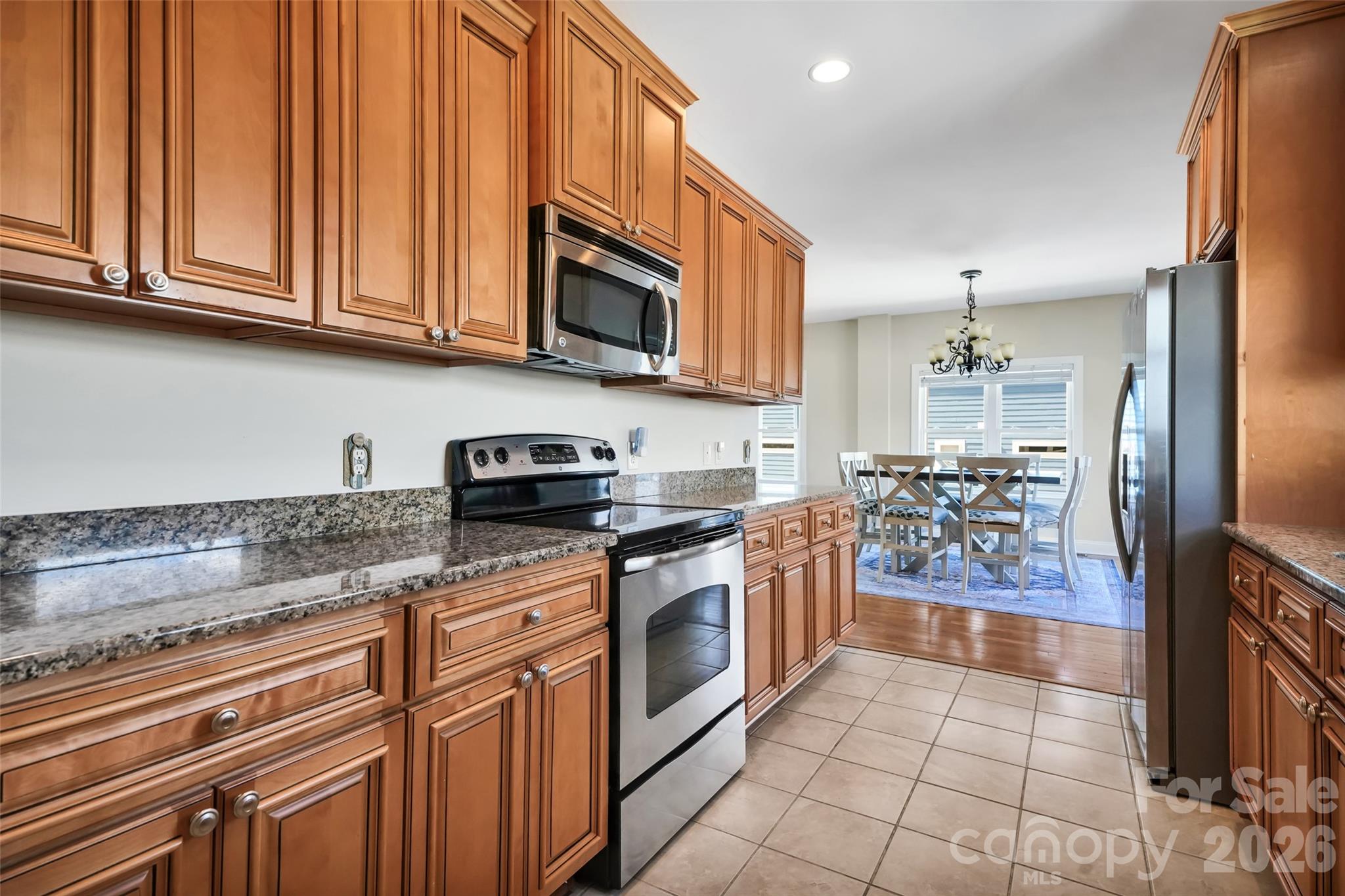 1018 W Dolphin Drive Property Photo 14
