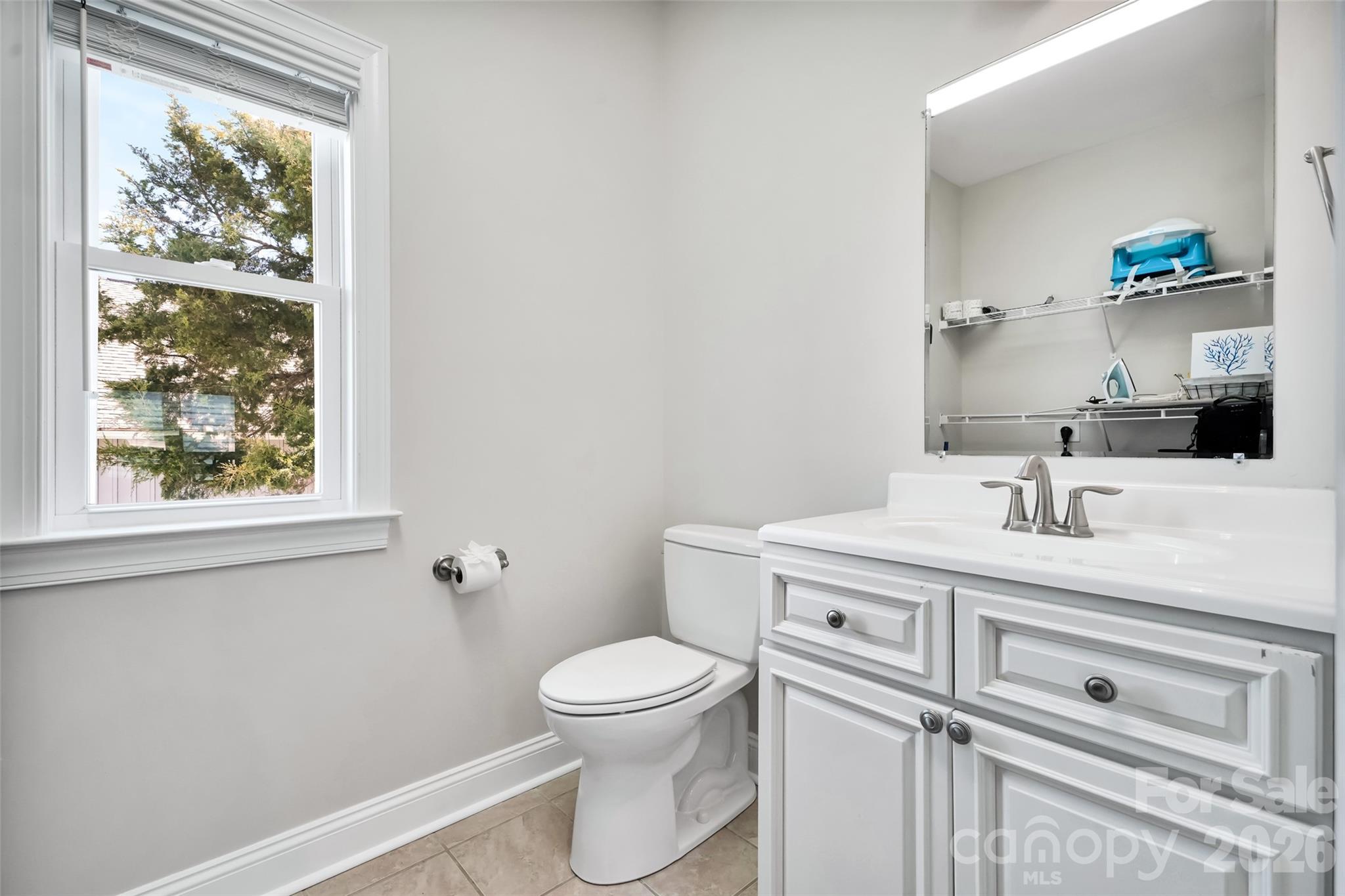 1018 W Dolphin Drive Property Photo 16
