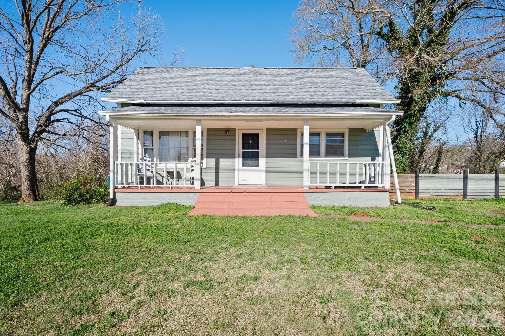 192 Spencer Street Property Photo 1