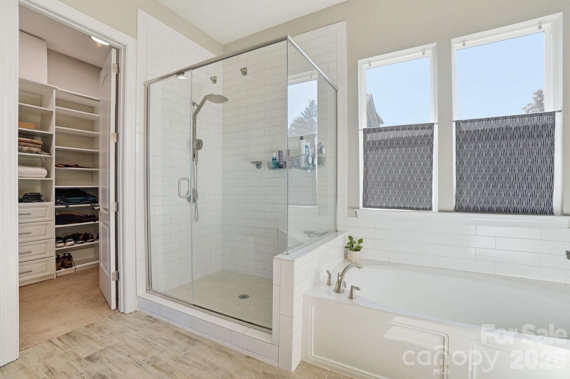 10046 Fox Trotter Lane Property Photo 33