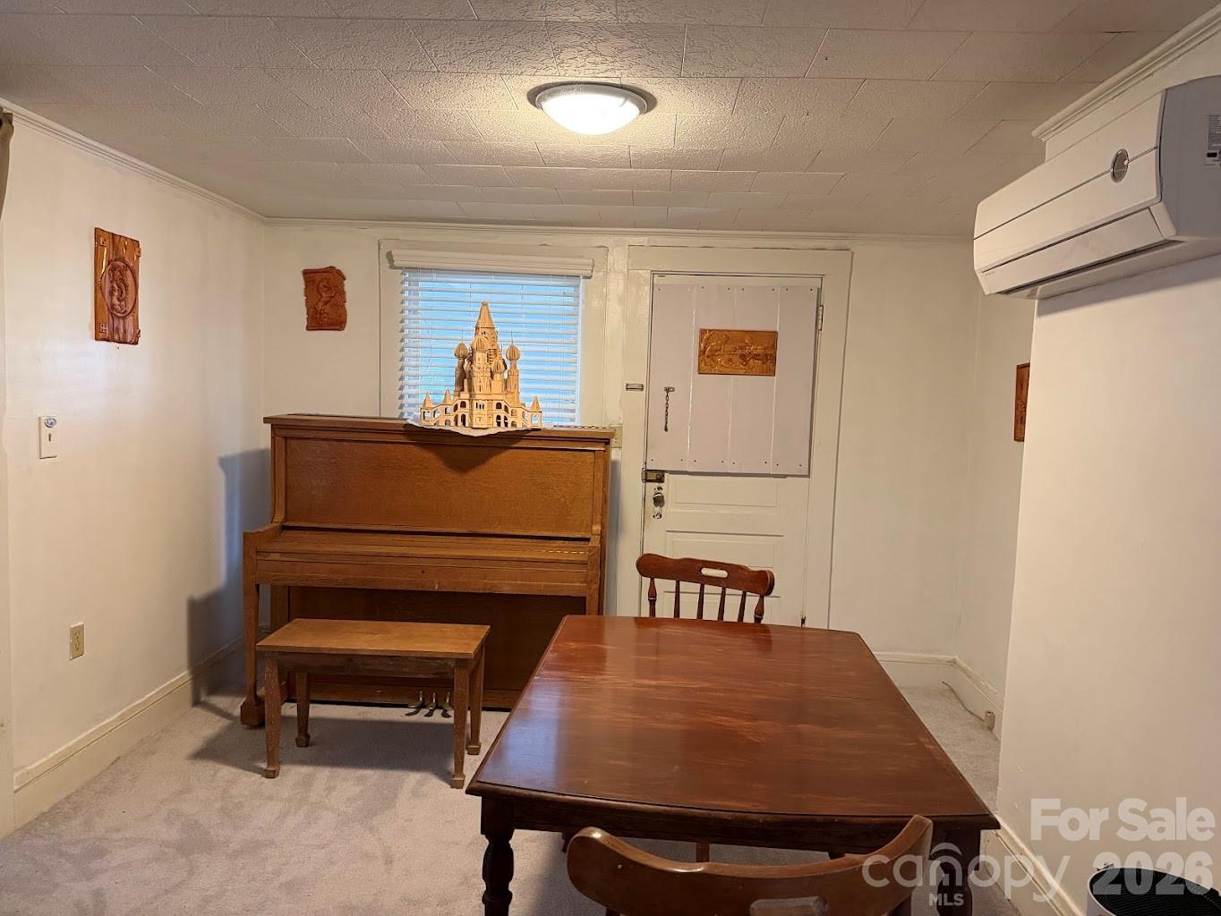 602 Ross Street Property Photo 4