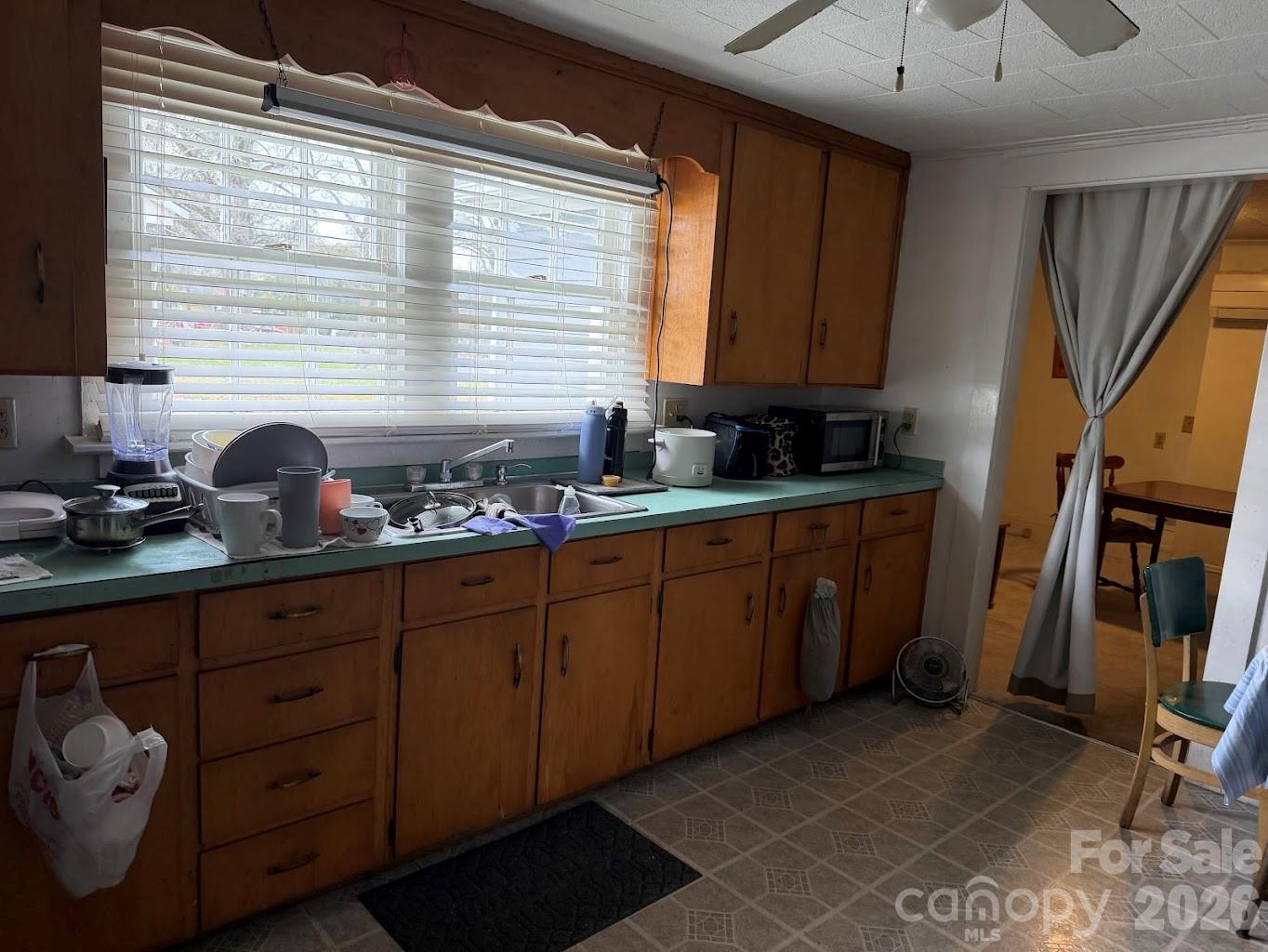 602 Ross Street Property Photo 5