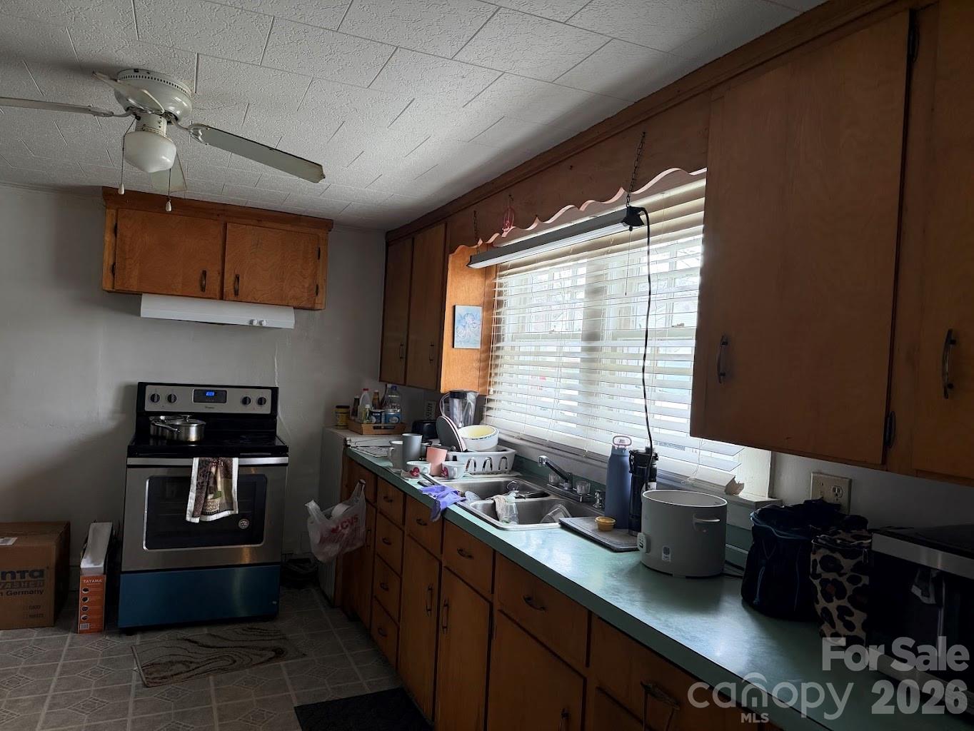 602 Ross Street Property Photo 6