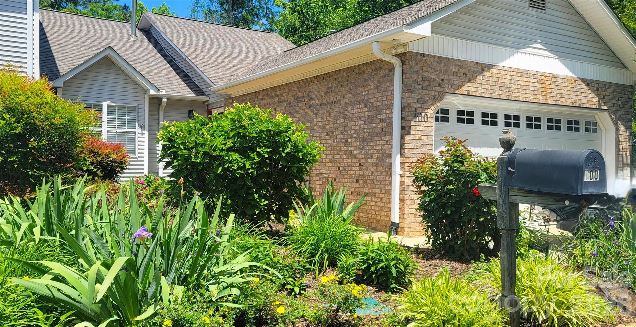 100 Thistle Knoll Court Property Photo 1