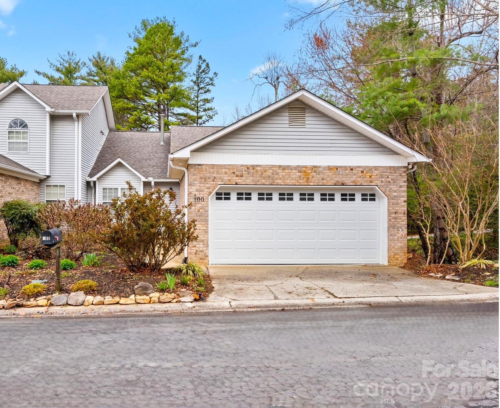 100 Thistle Knoll Court Property Photo 2