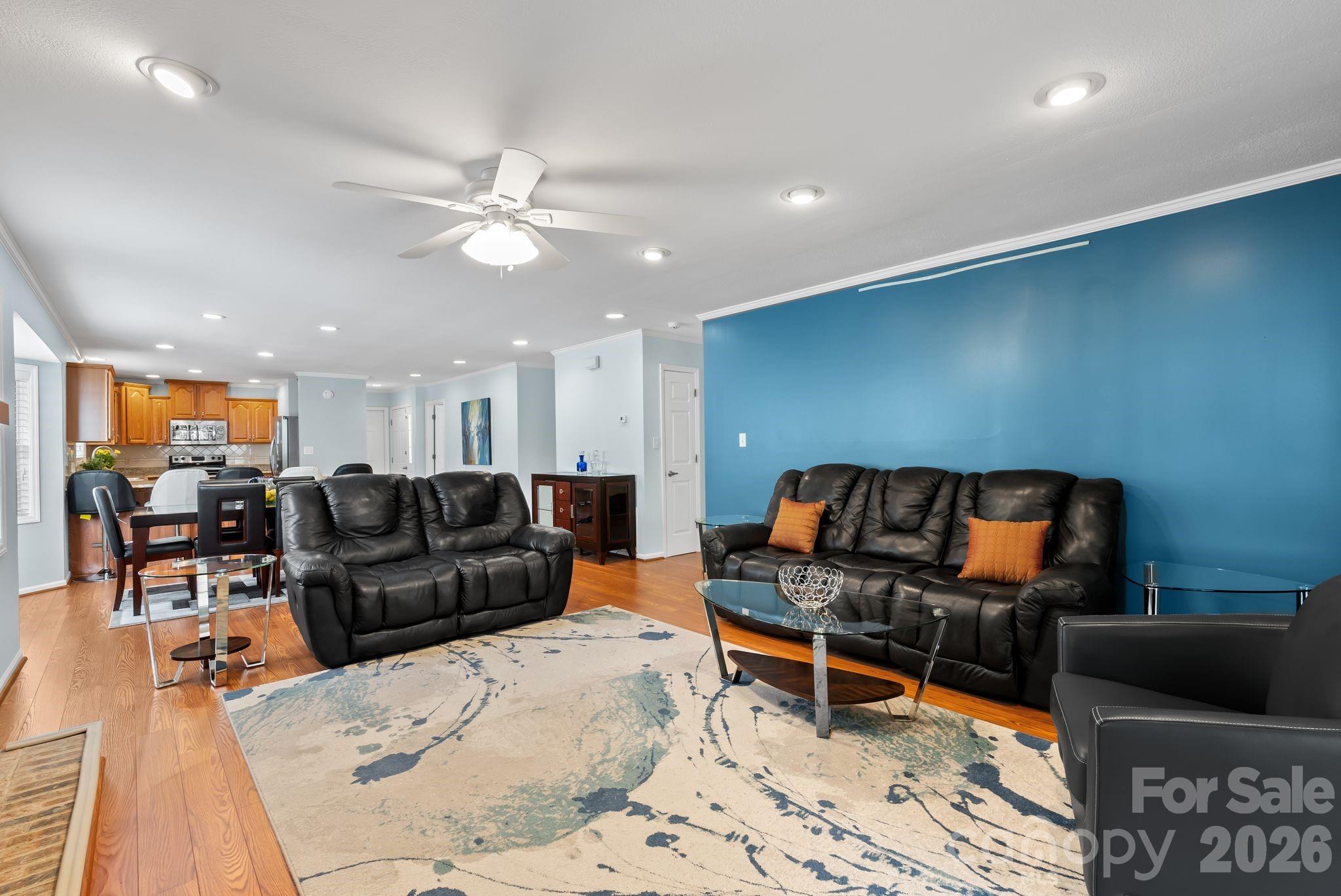 100 Thistle Knoll Court Property Photo 7
