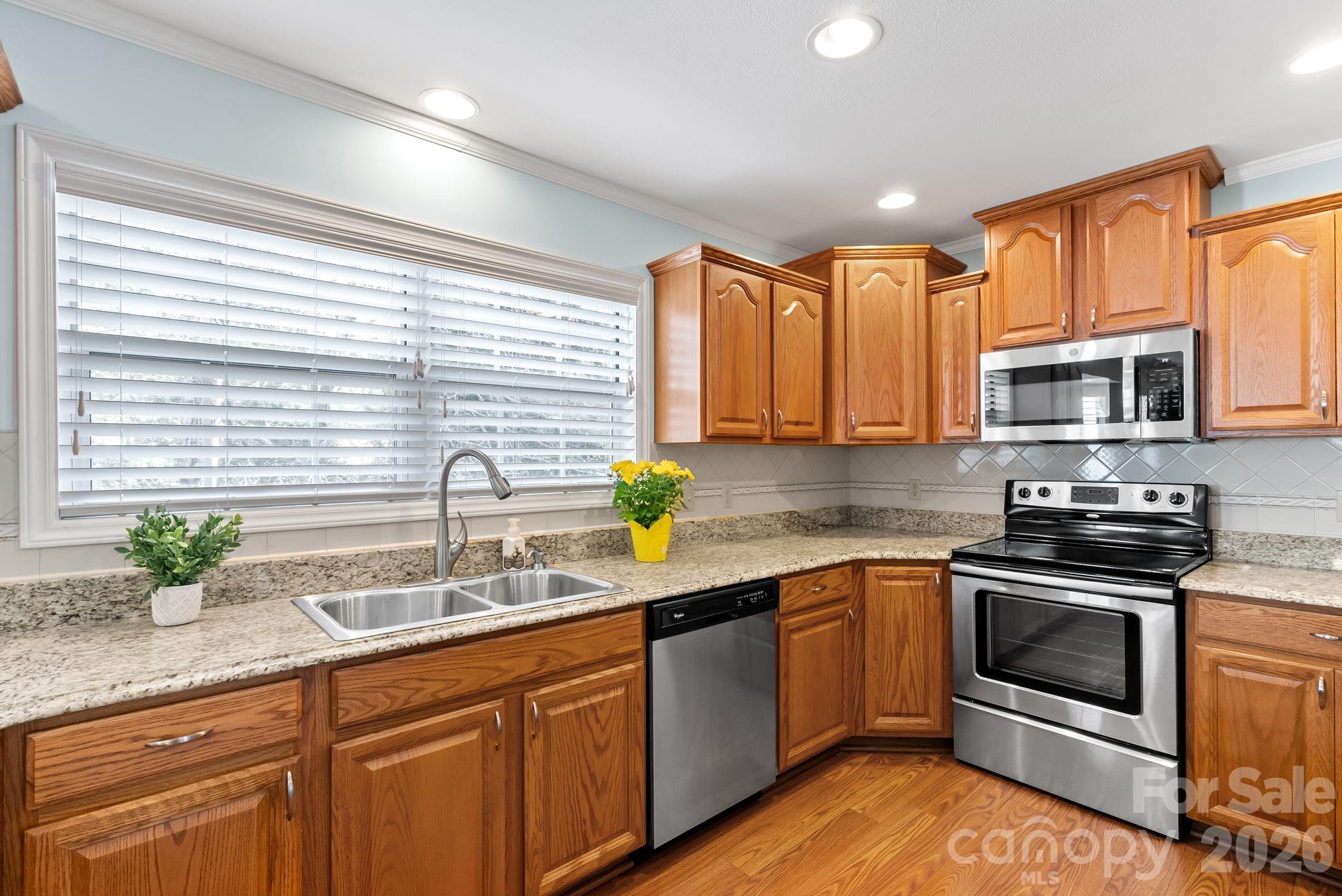 100 Thistle Knoll Court Property Photo 10