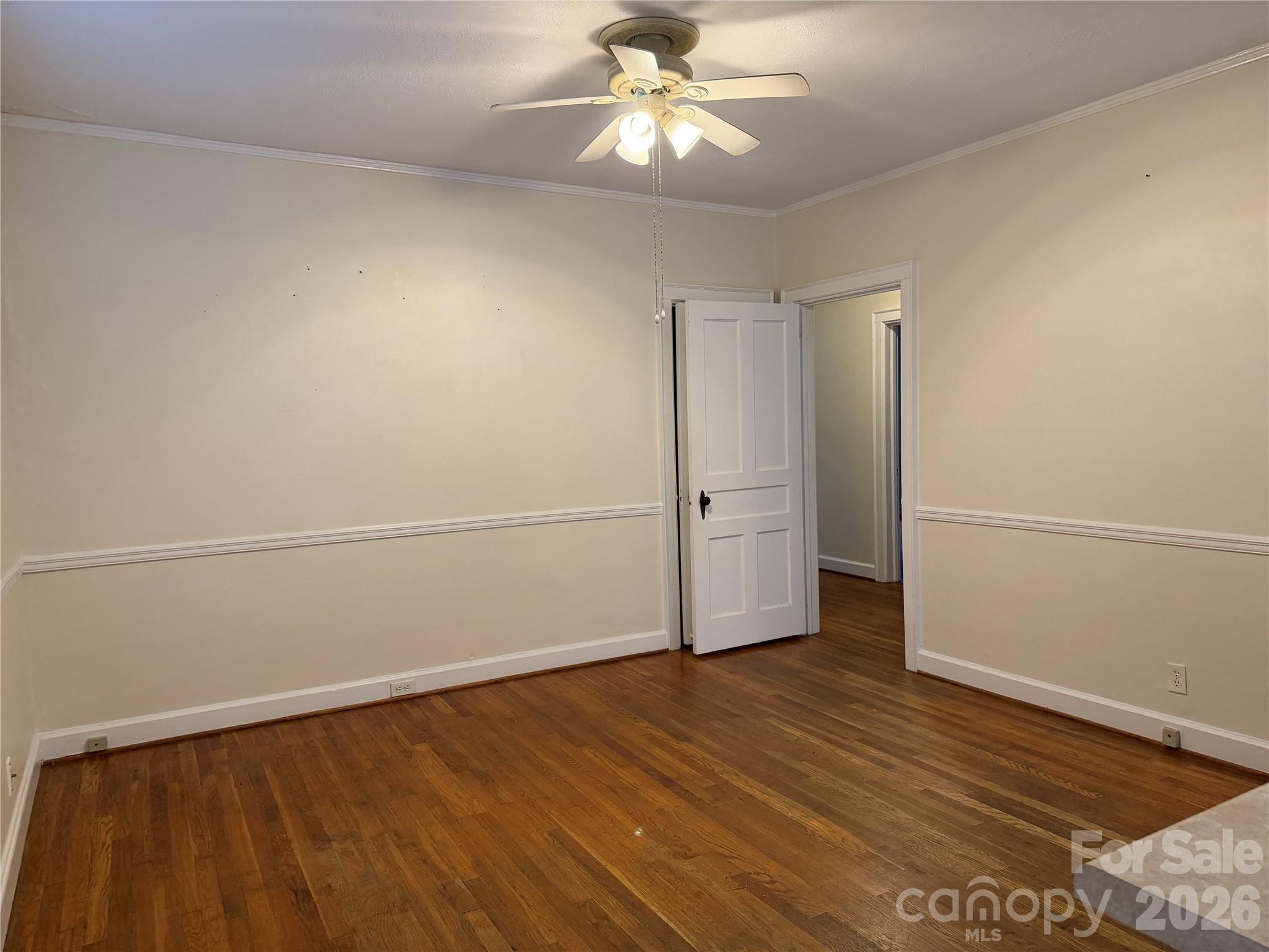 612 Ballard Street Property Photo 10