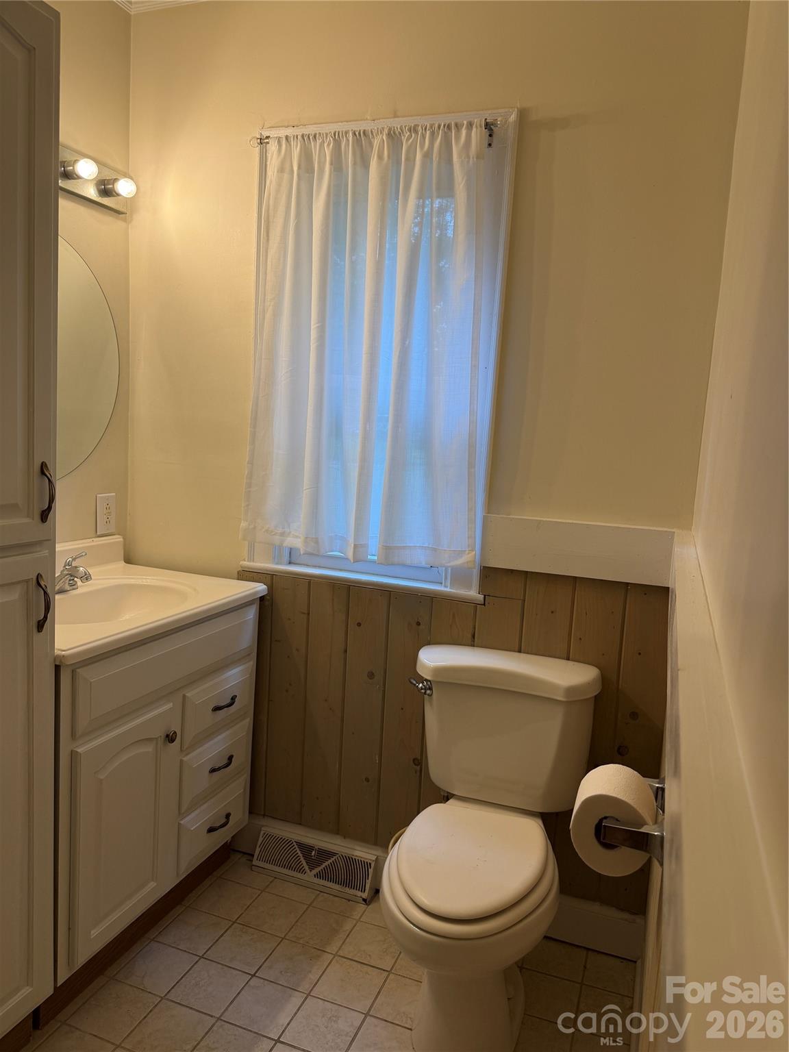 612 Ballard Street Property Photo 15