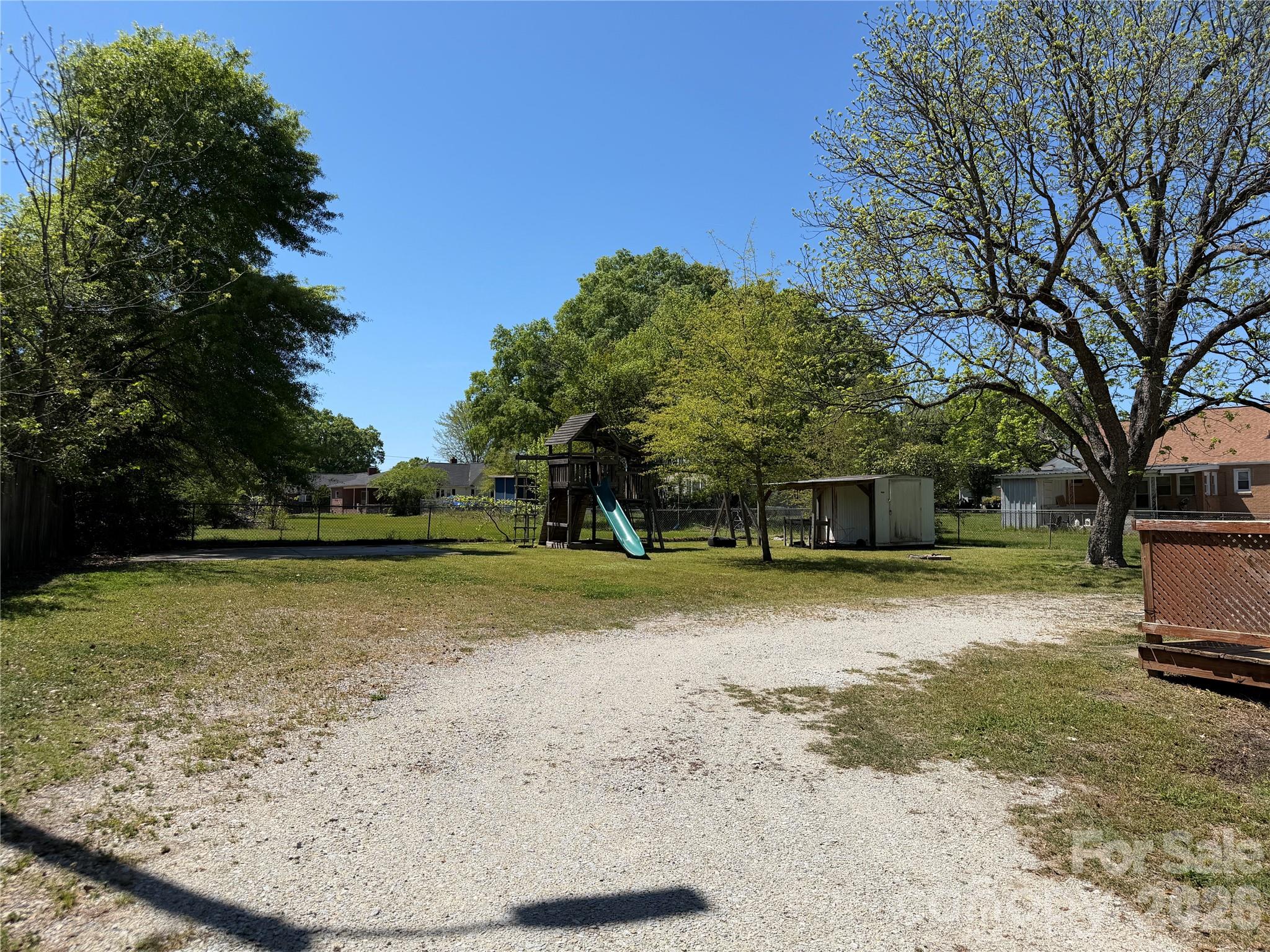 612 Ballard Street Property Photo 18