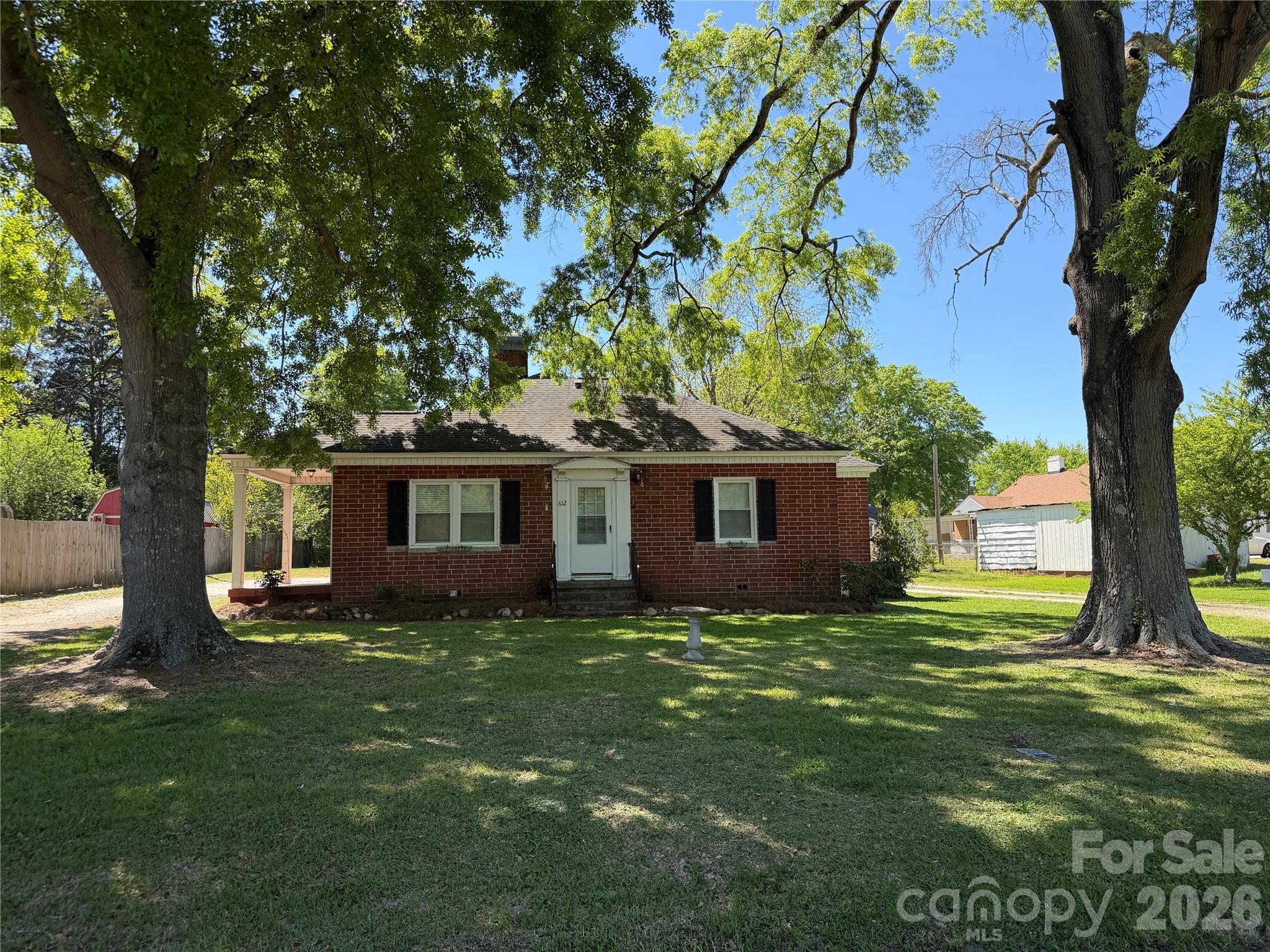 612 Ballard Street Property Photo 23