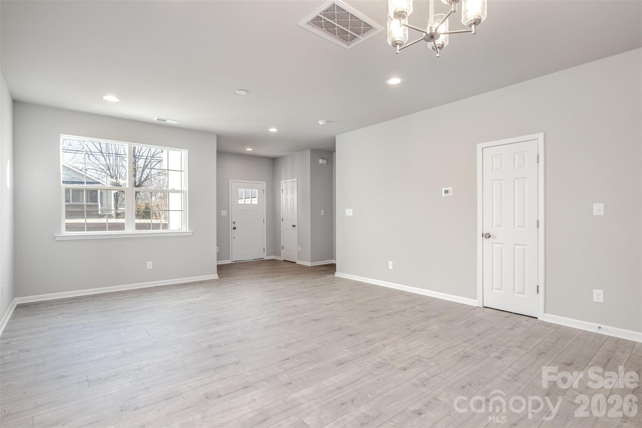 330 Malvern Drive Unit E Property Photo 3