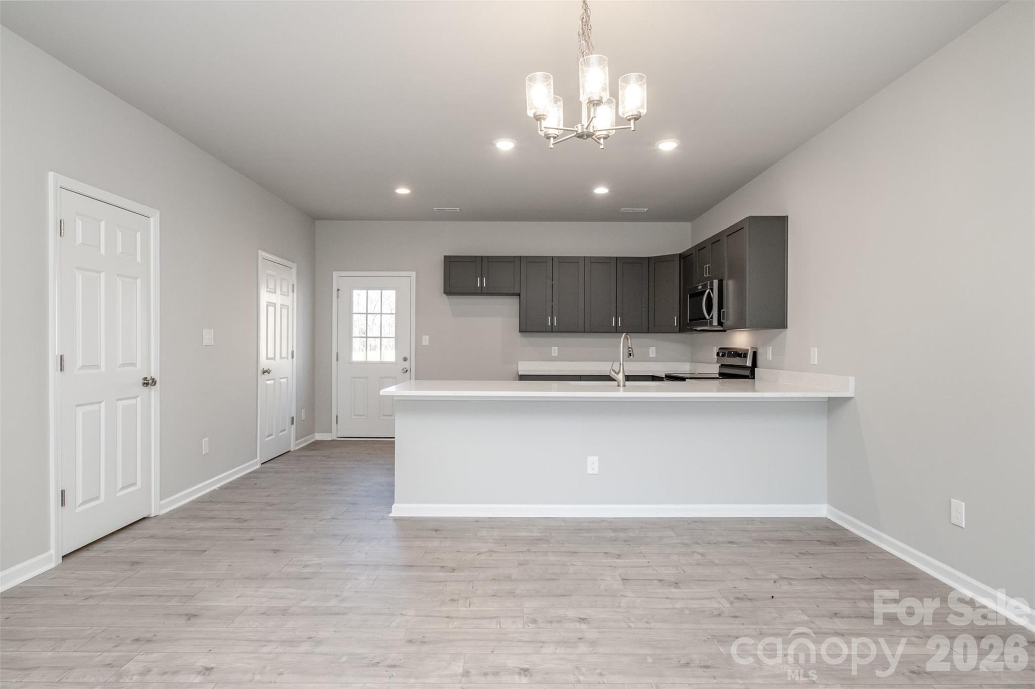 330 Malvern Drive Unit E Property Photo 6