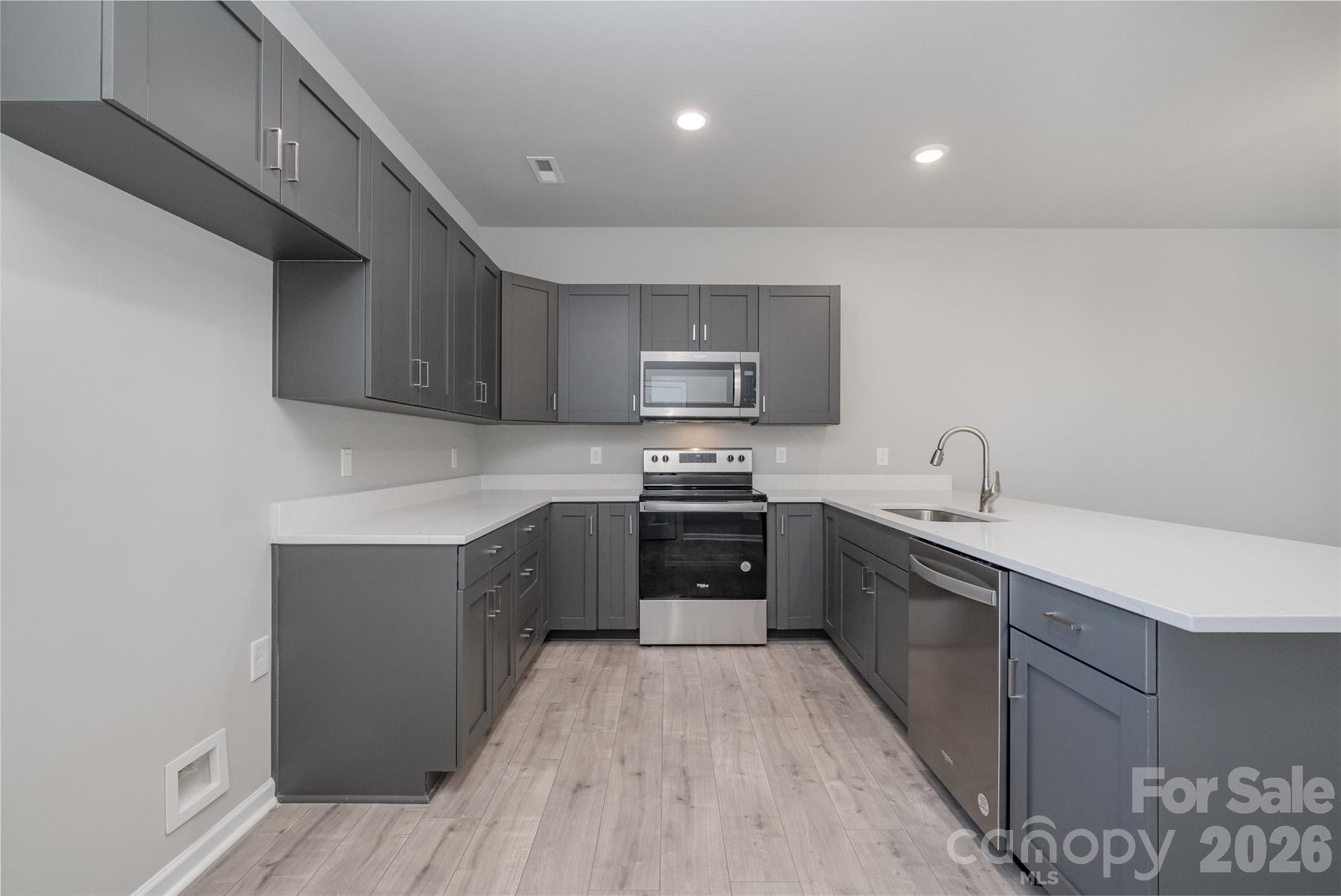330 Malvern Drive Unit E Property Photo 8