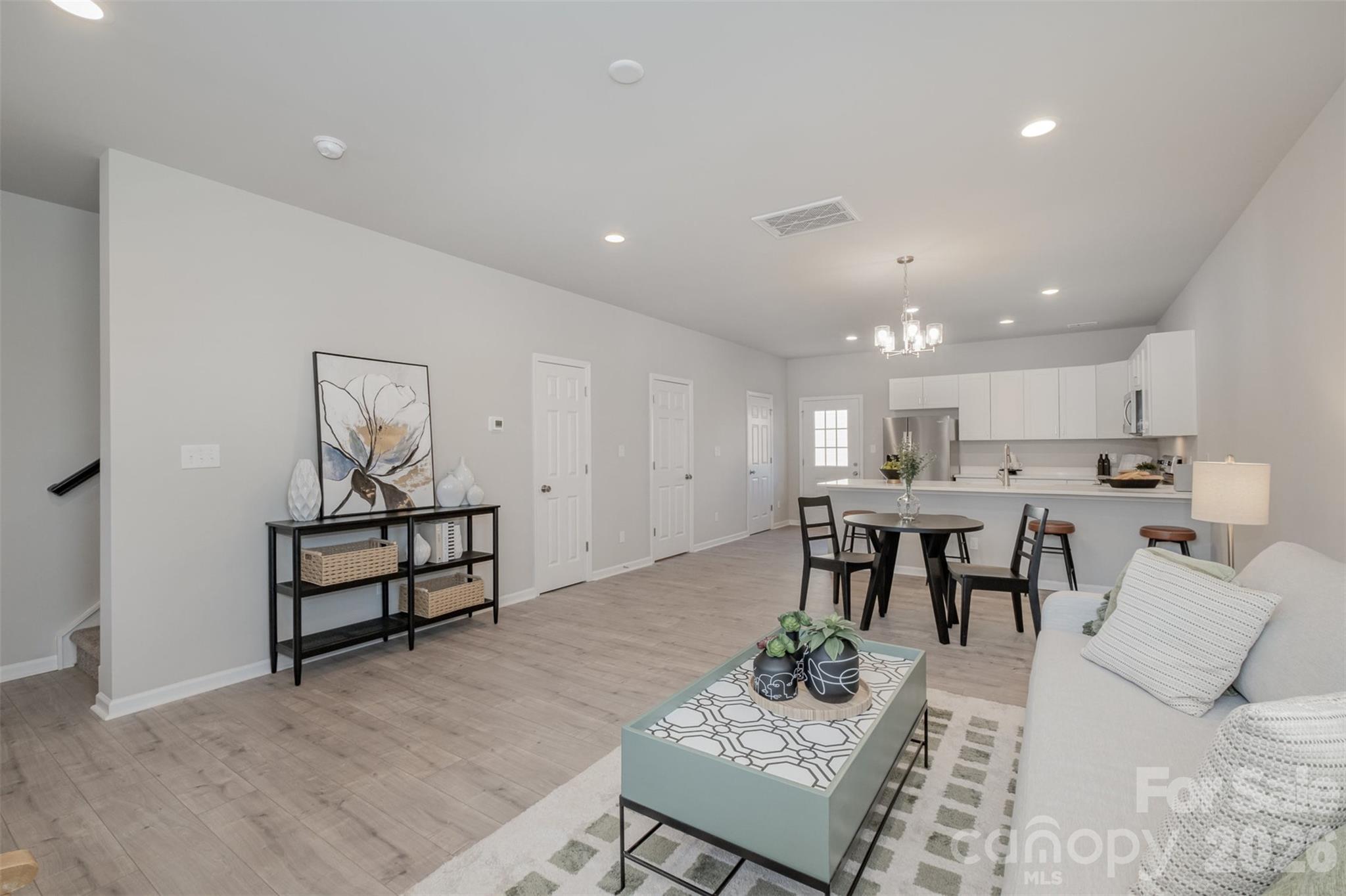 330 Malvern Drive Unit E Property Photo 12