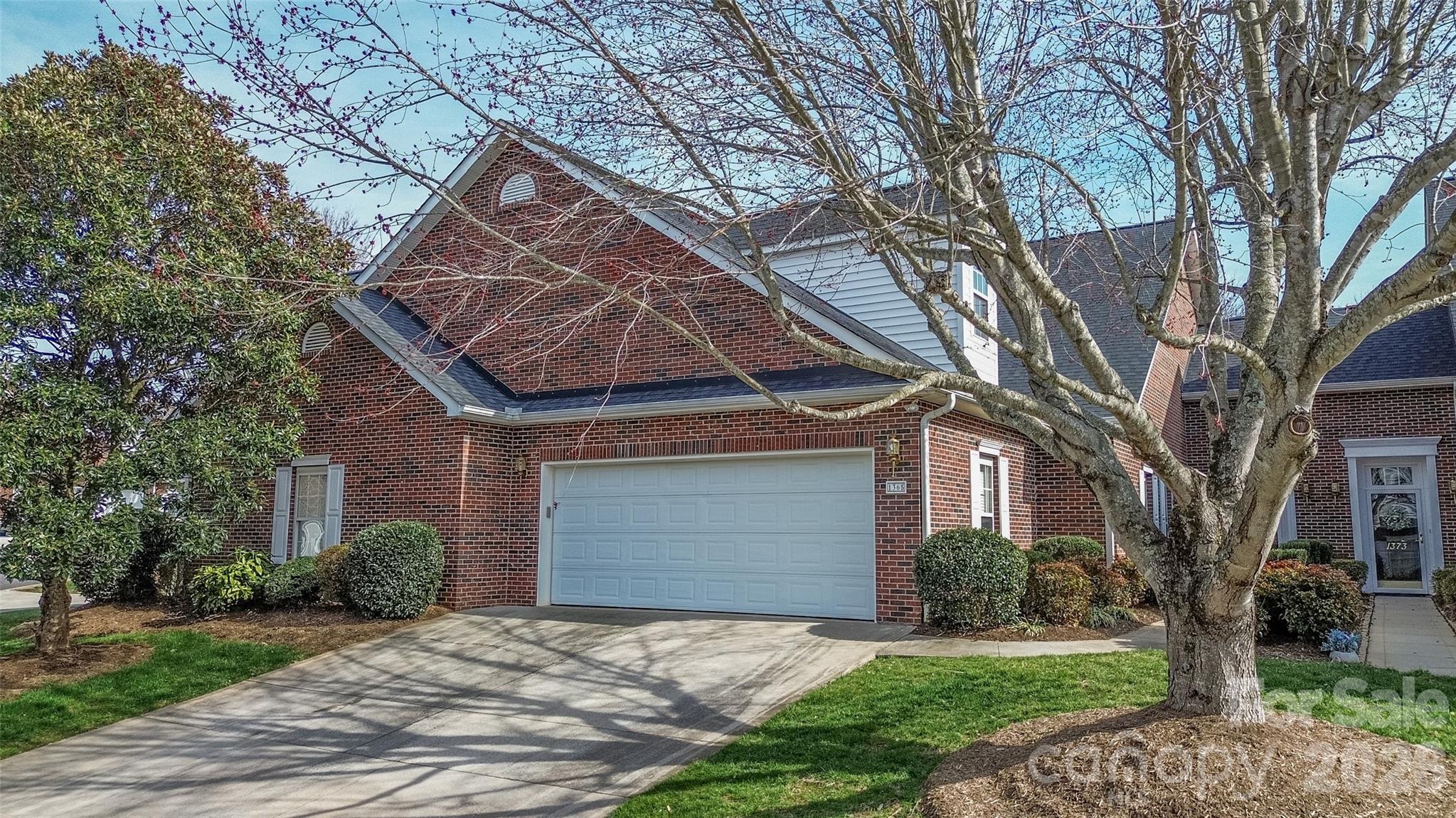 1365 Royalty Circle Property Photo 1