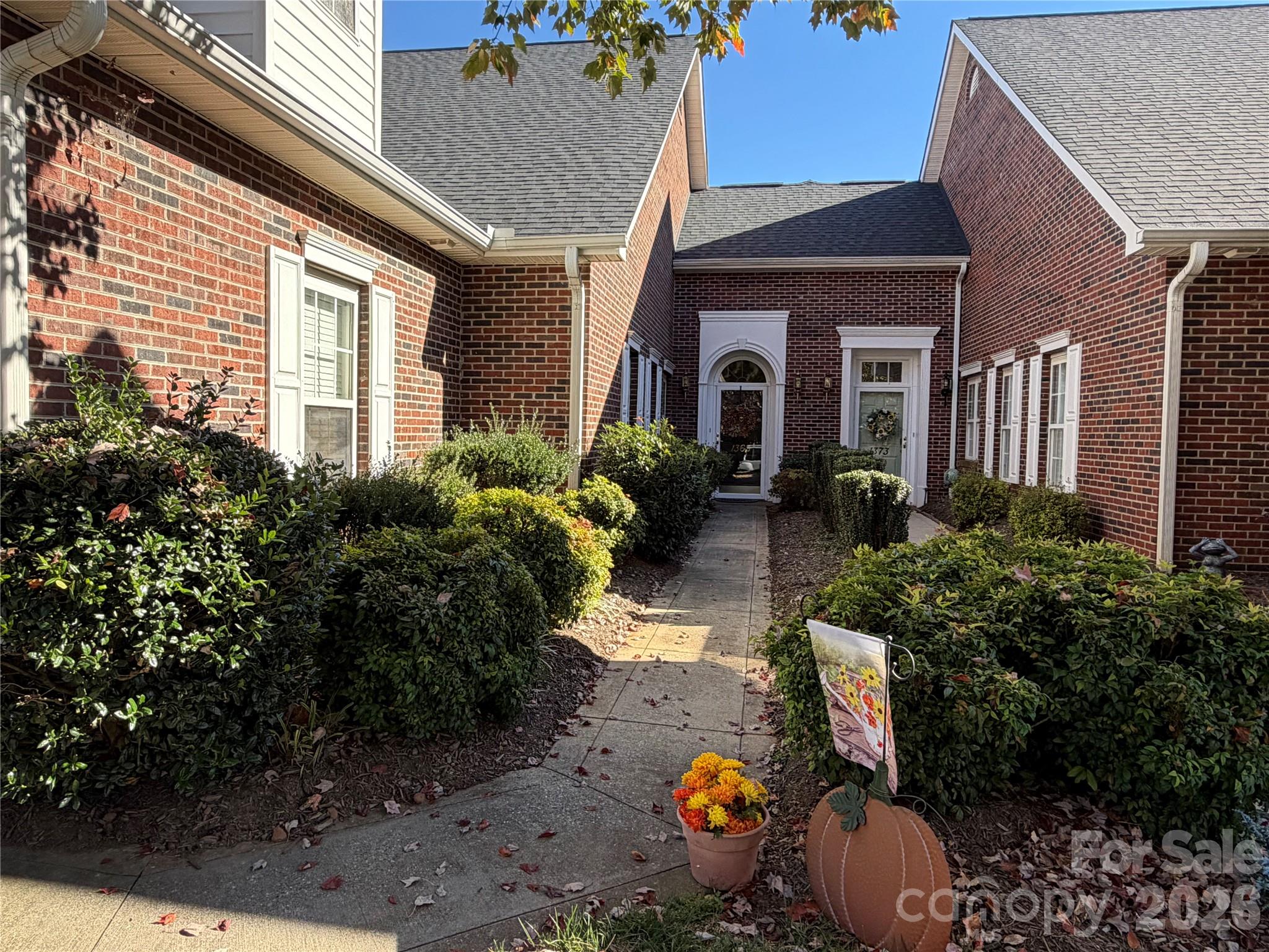 1365 Royalty Circle Property Photo 1