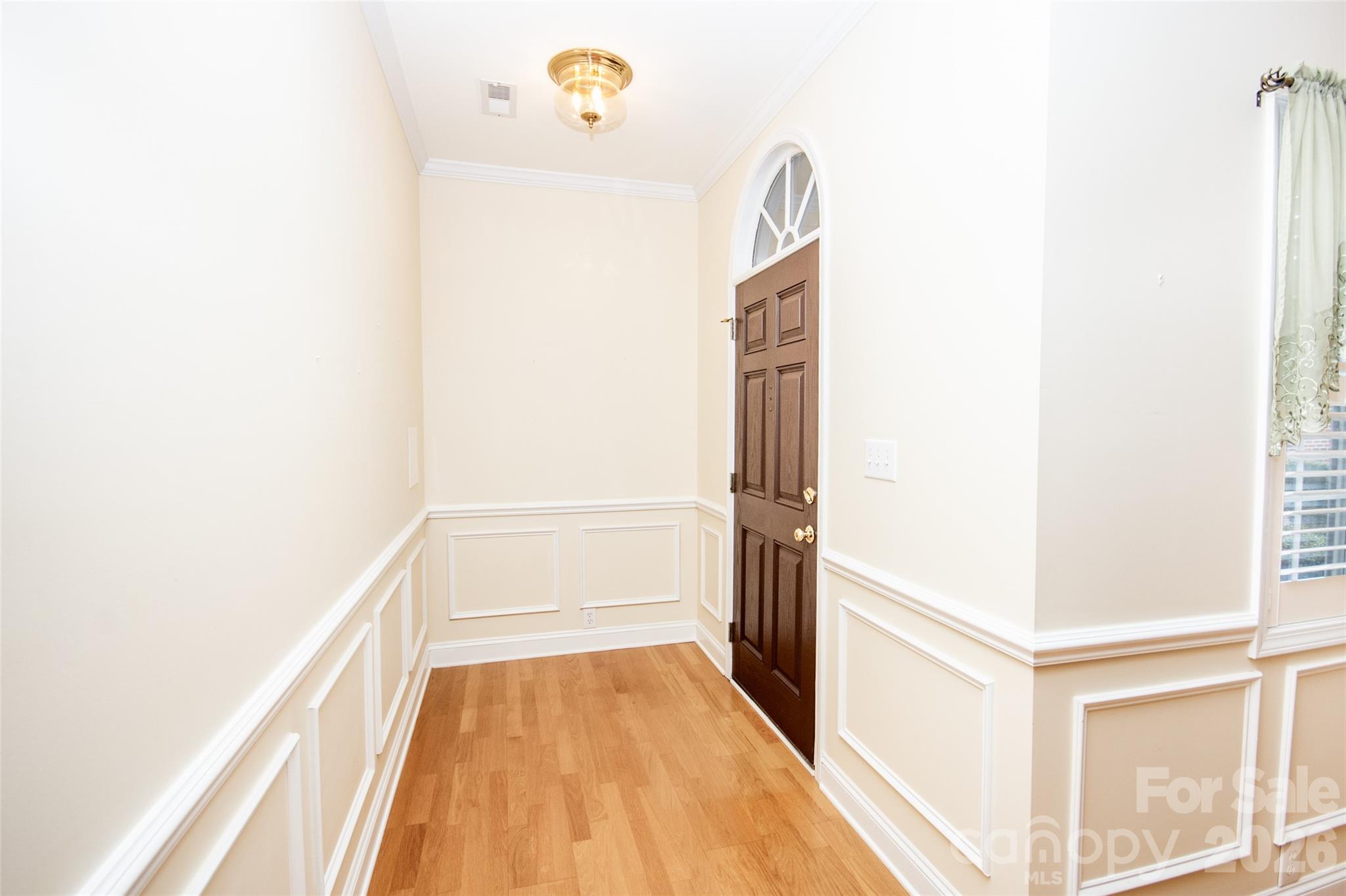 1365 Royalty Circle Property Photo 6