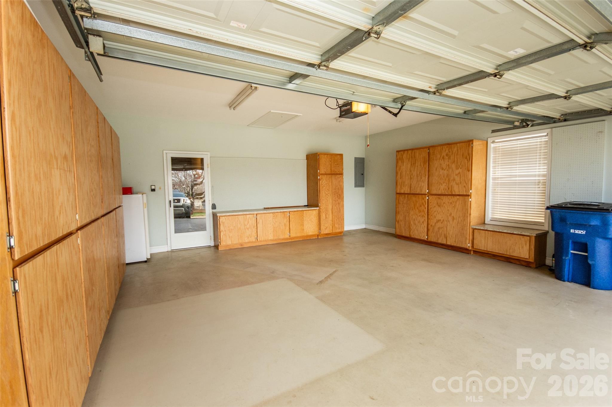 1365 Royalty Circle Property Photo 33