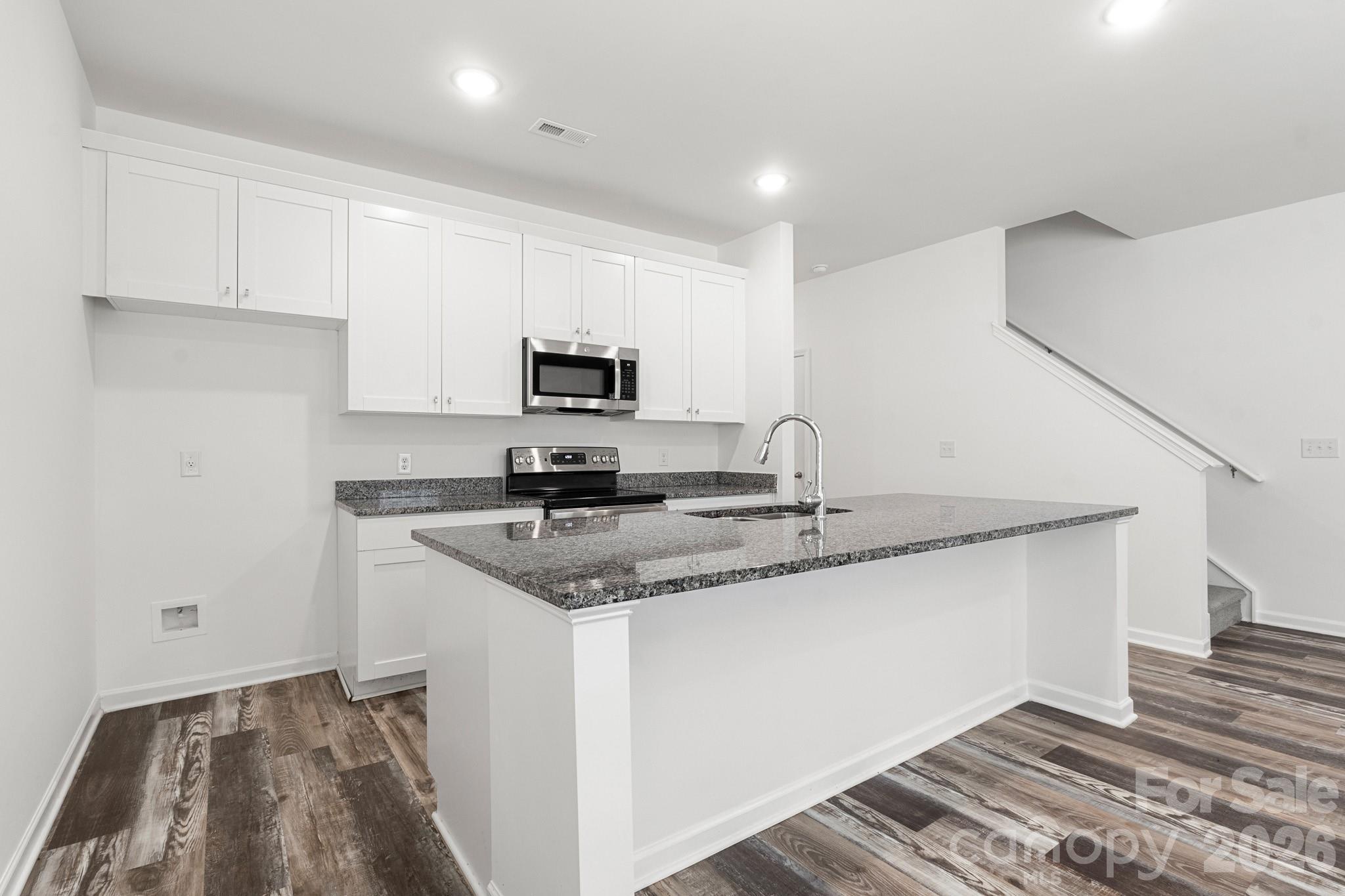 112 Angle Street Property Photo 9