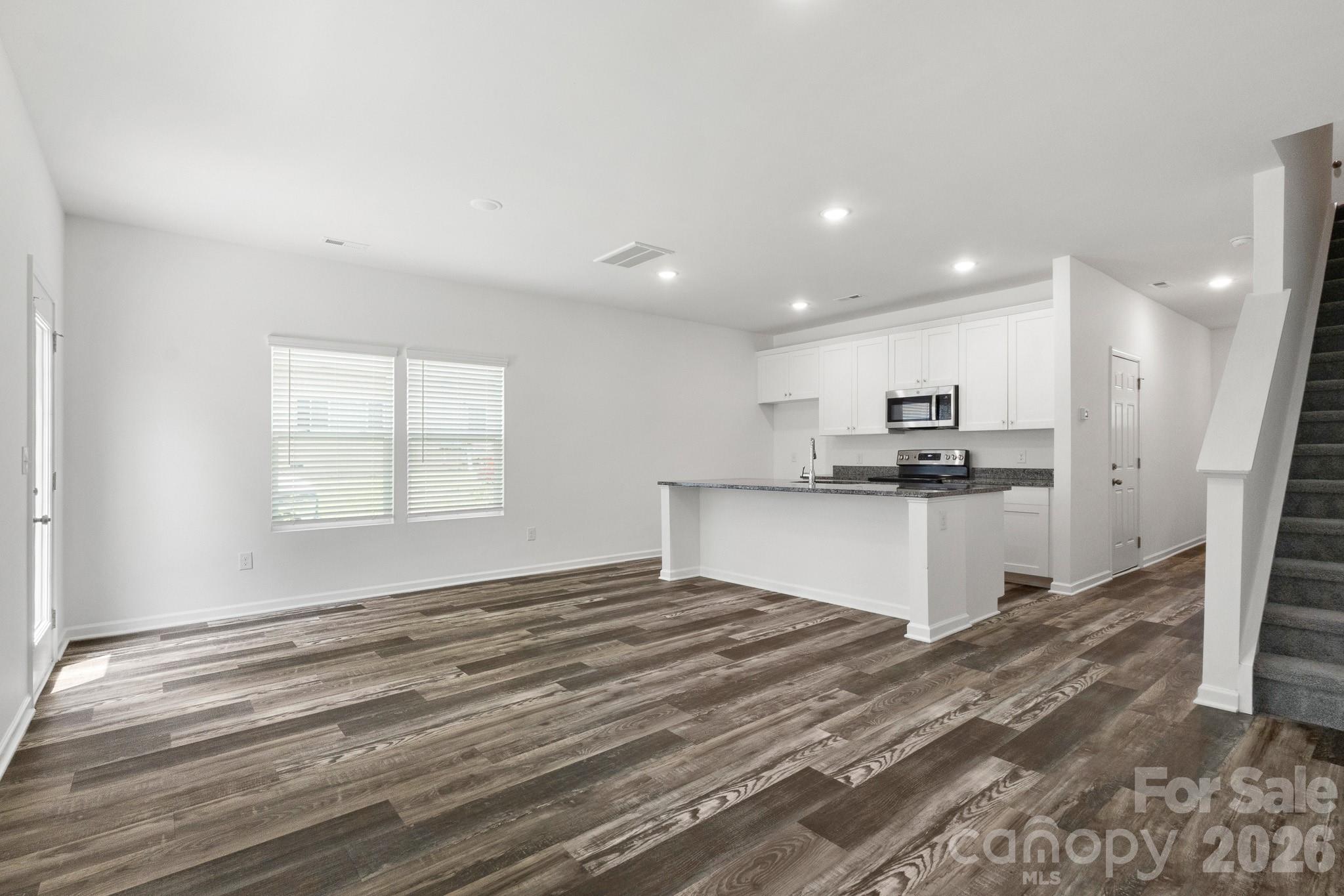 112 Angle Street Property Photo 11