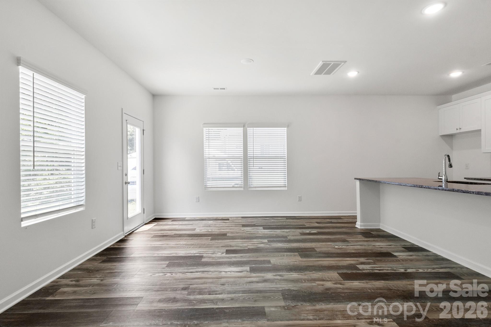 112 Angle Street Property Photo 12