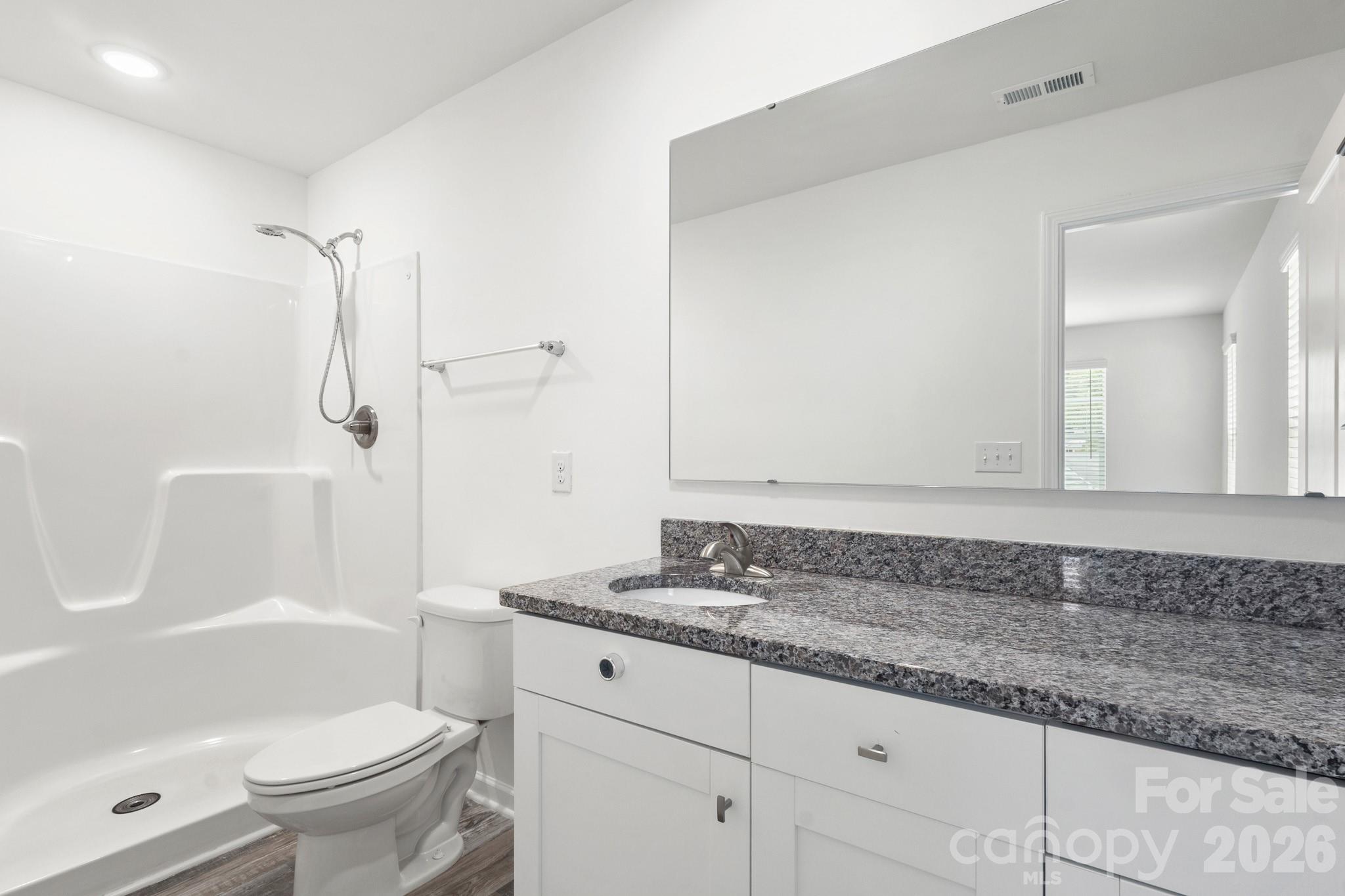 112 Angle Street Property Photo 20