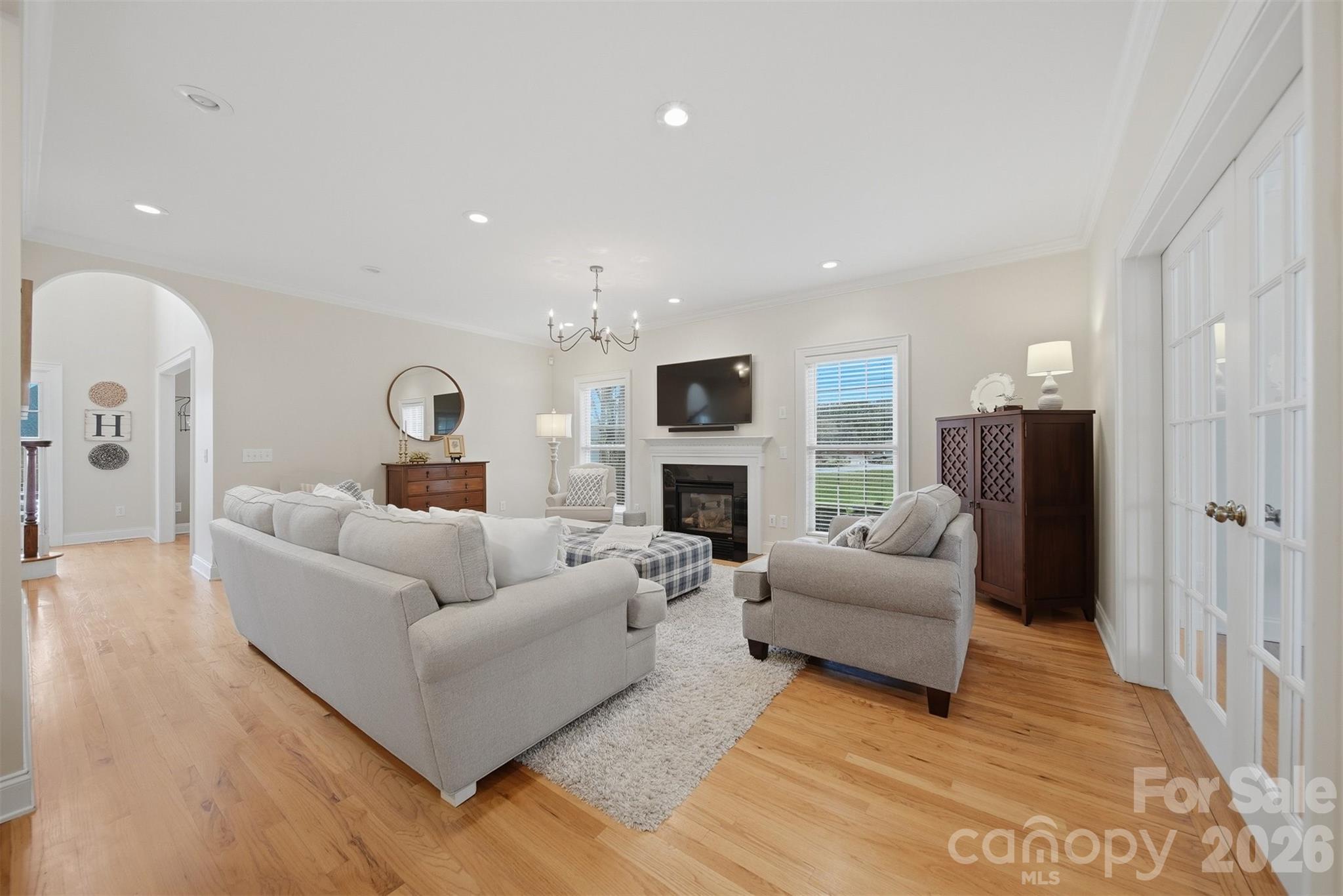 2716 Charleston Court Property Photo 6