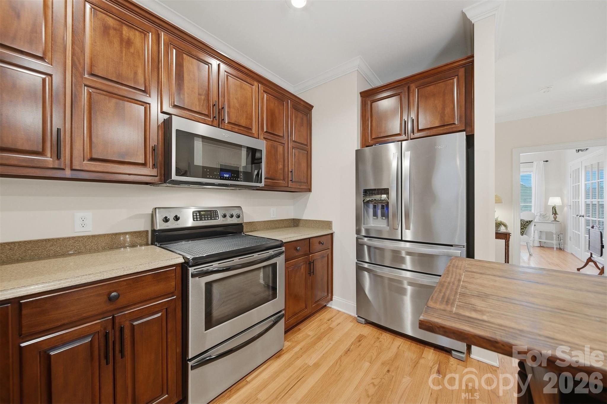 2716 Charleston Court Property Photo 20